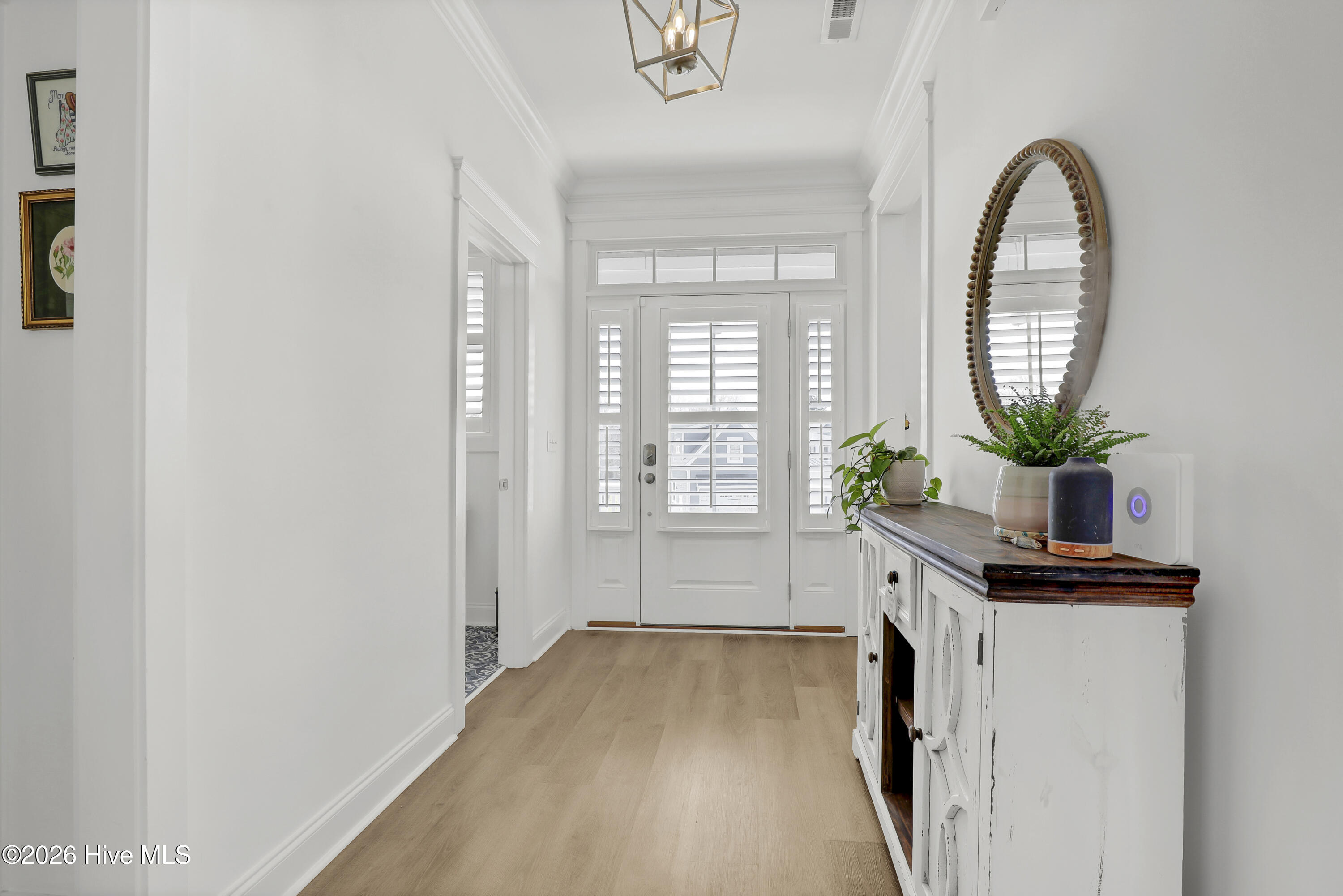 100561723 | Photo 22