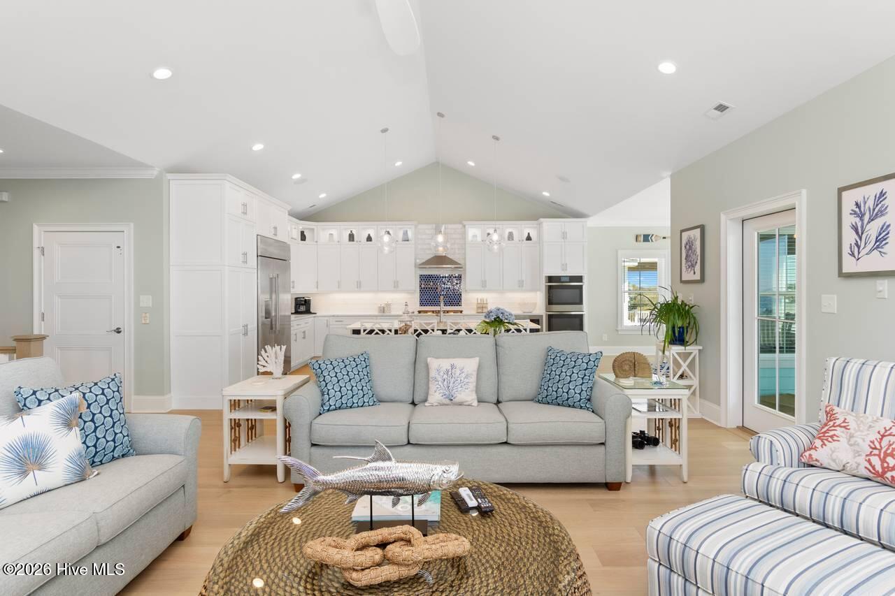 109 Ocean Bluff Drive,Indian Beach