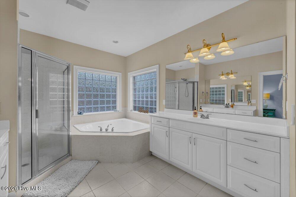 100552674 | Photo 16