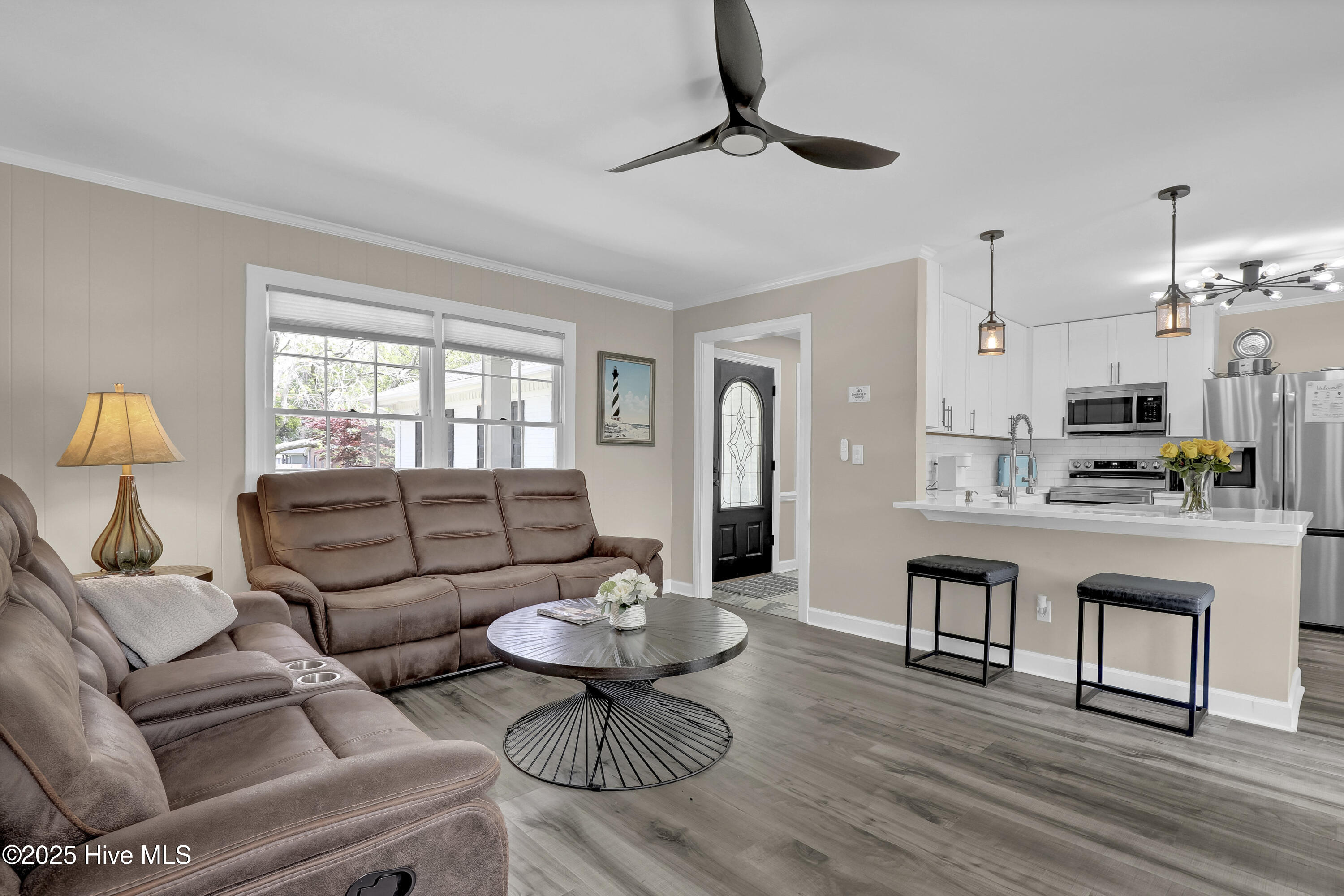 100566321 | Photo 11