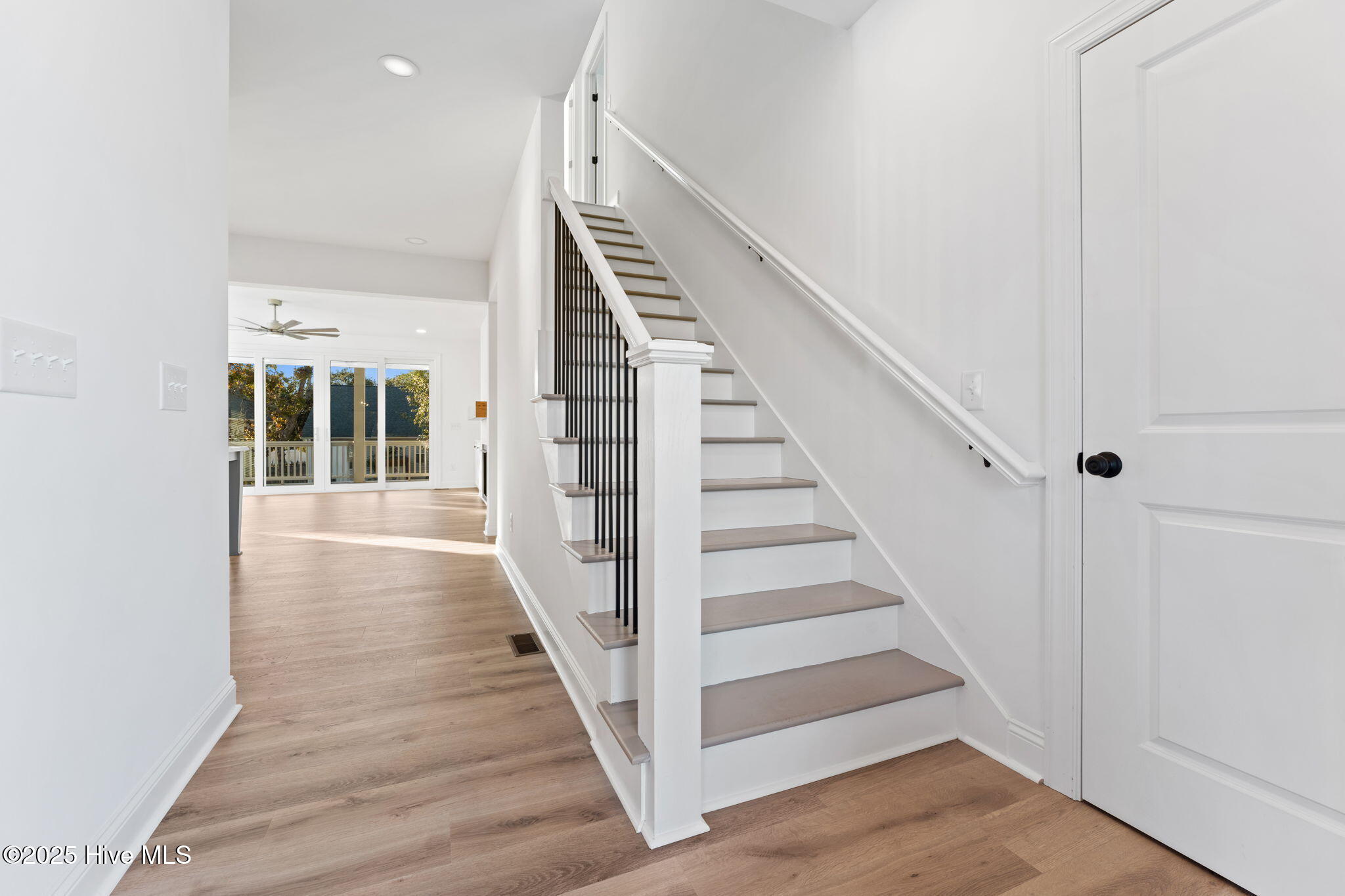 100539772 | Photo 15