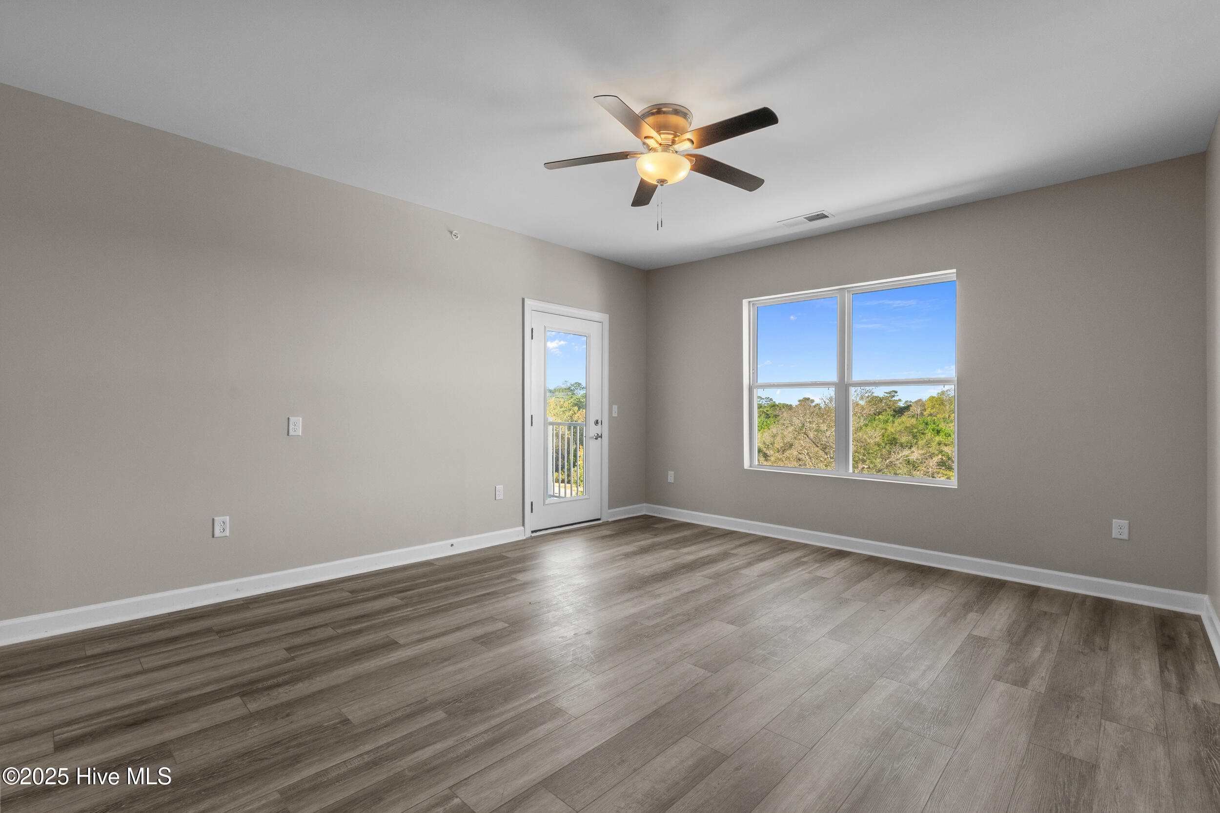 100539036 | Photo 10