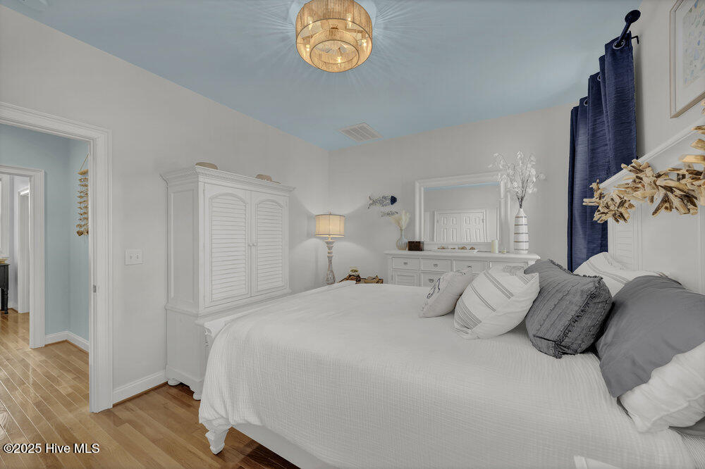 100544972 | Photo 21