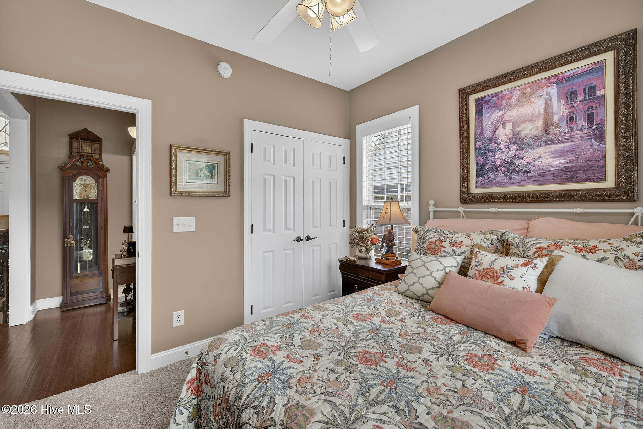 100558563 | Photo 33