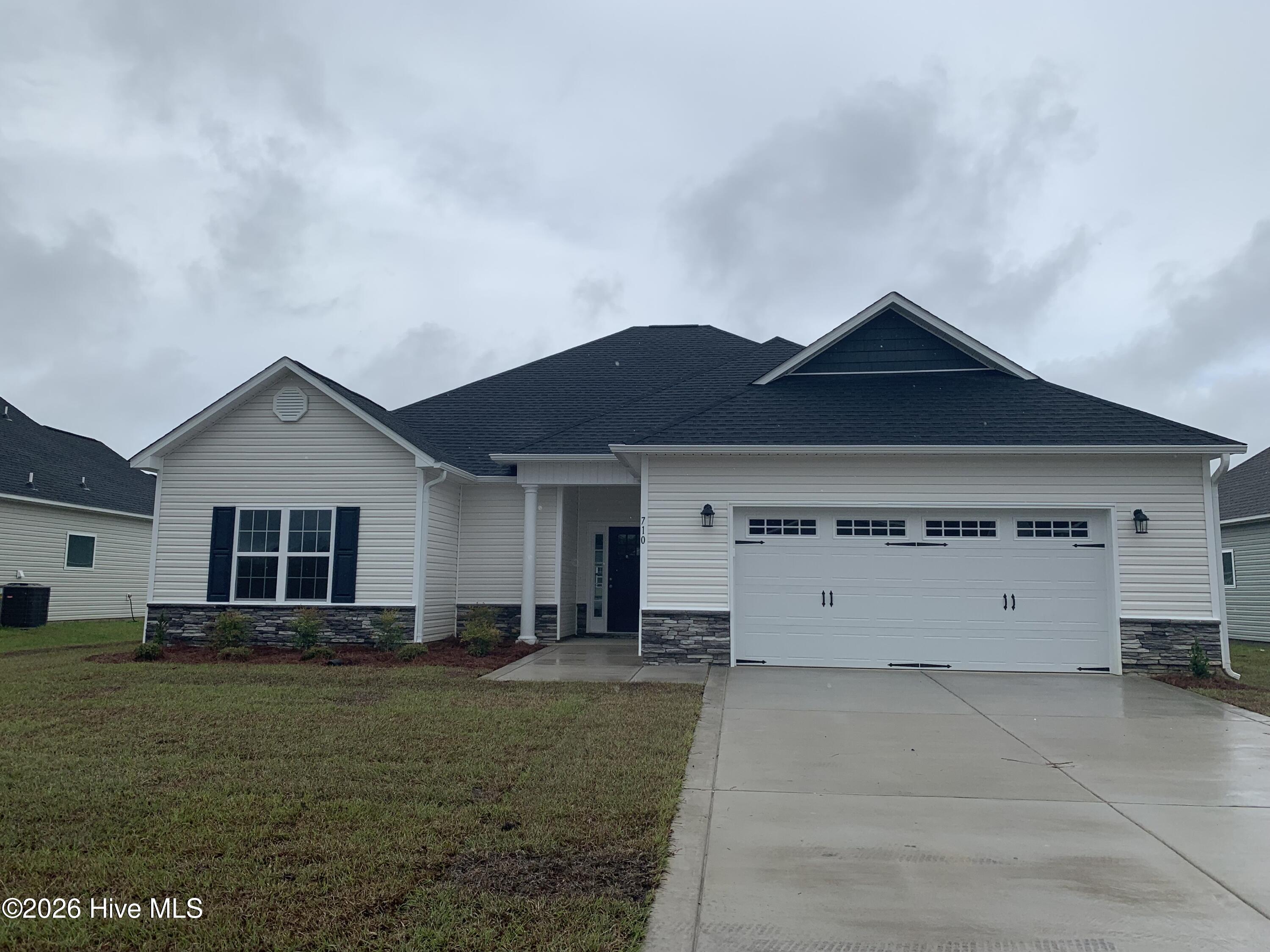 710 Regiment Road, Jacksonville, NC 28546 – photo 1 of 24