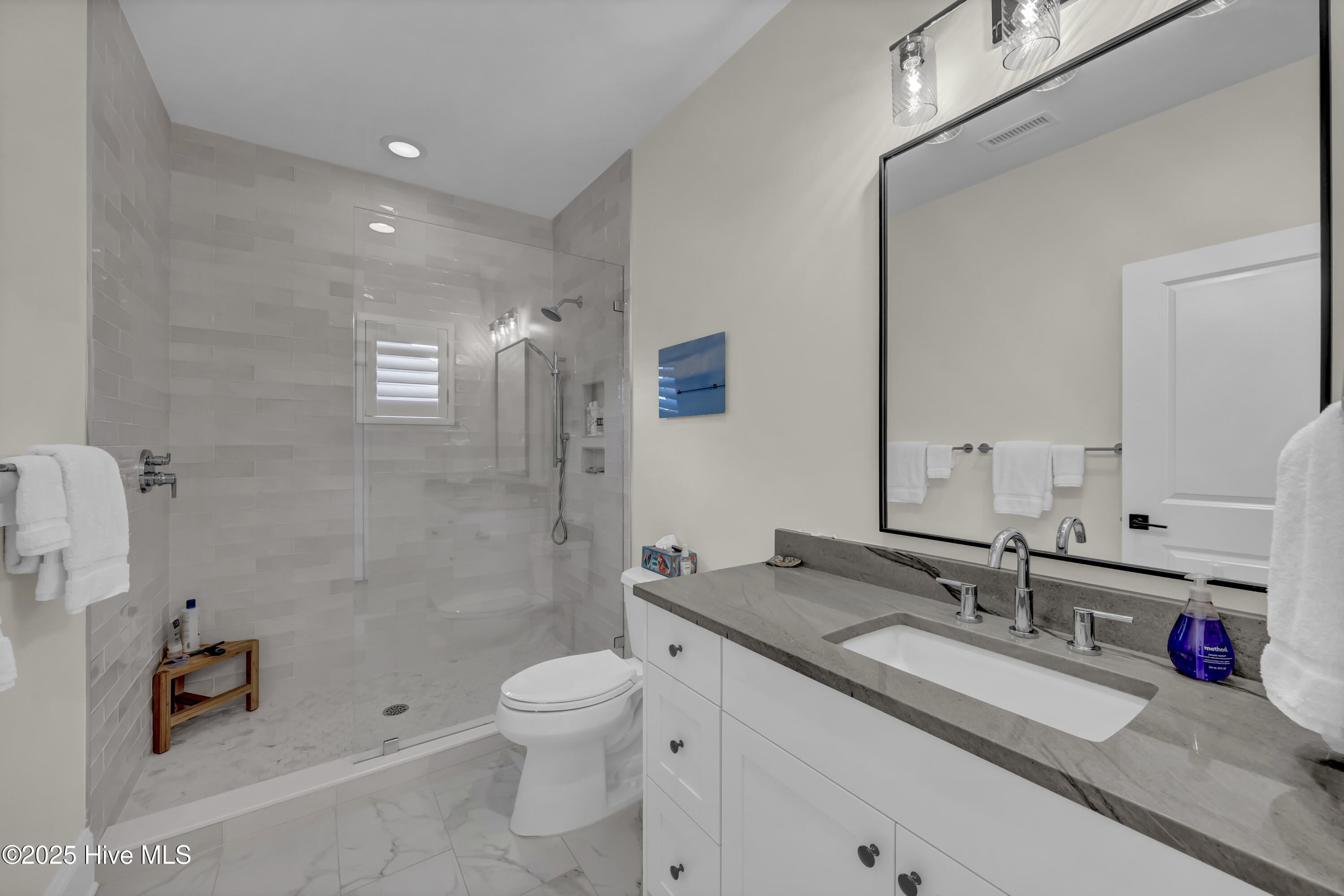 100534977 | Photo 29