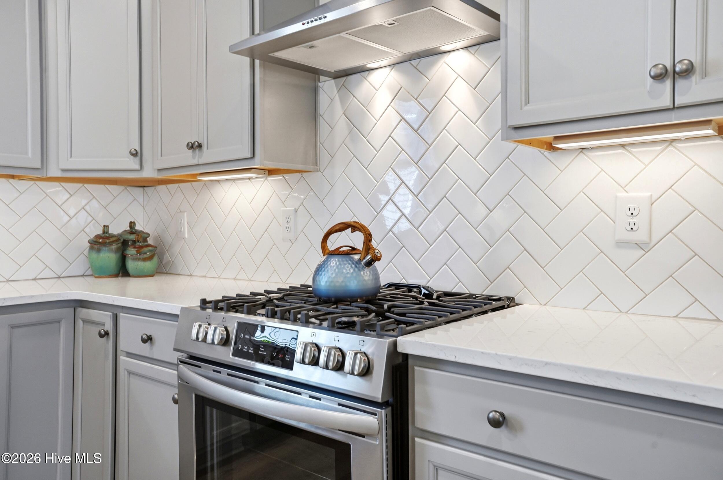 100569050 | Photo 28