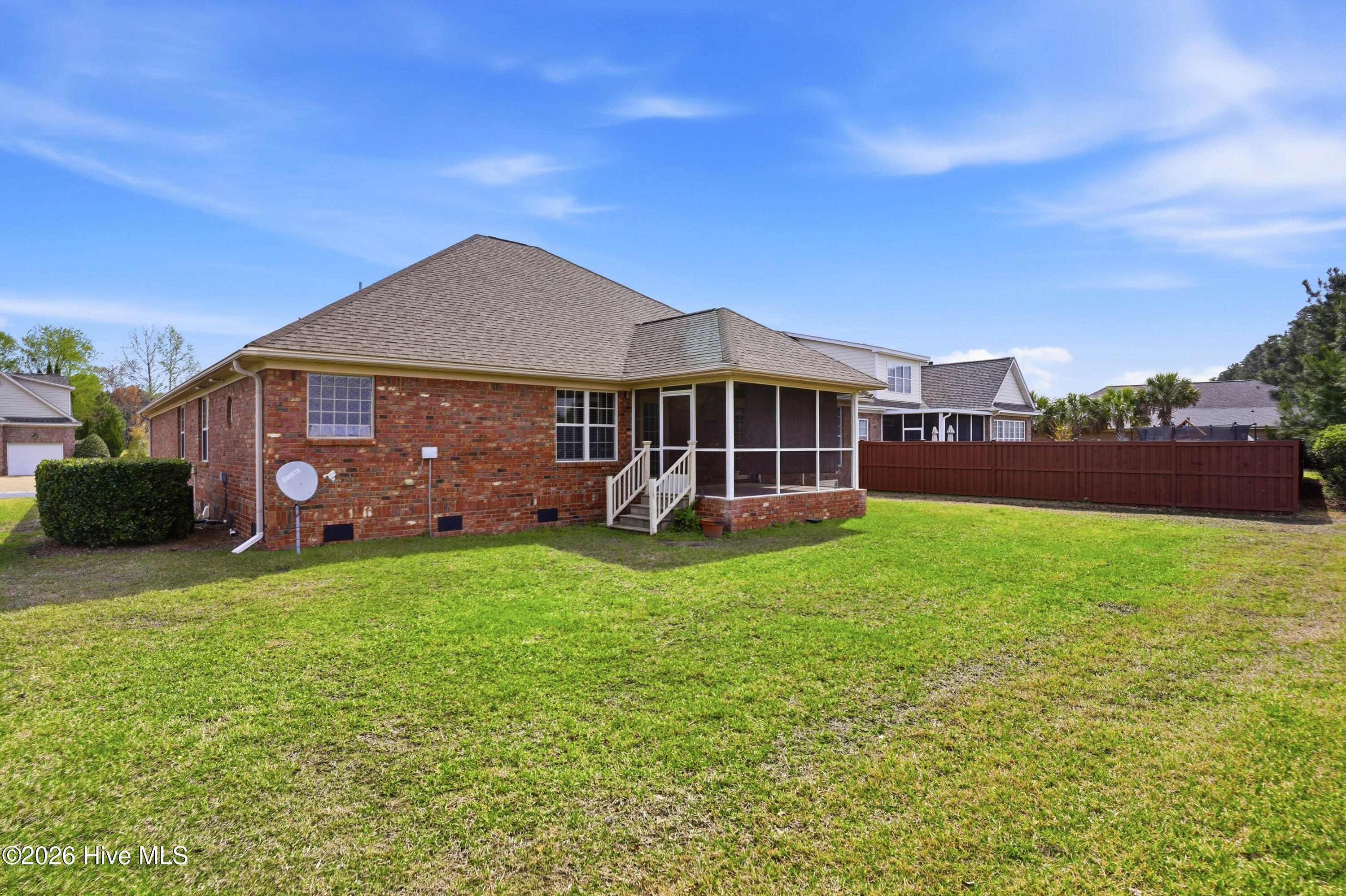 100562677 | Photo 39