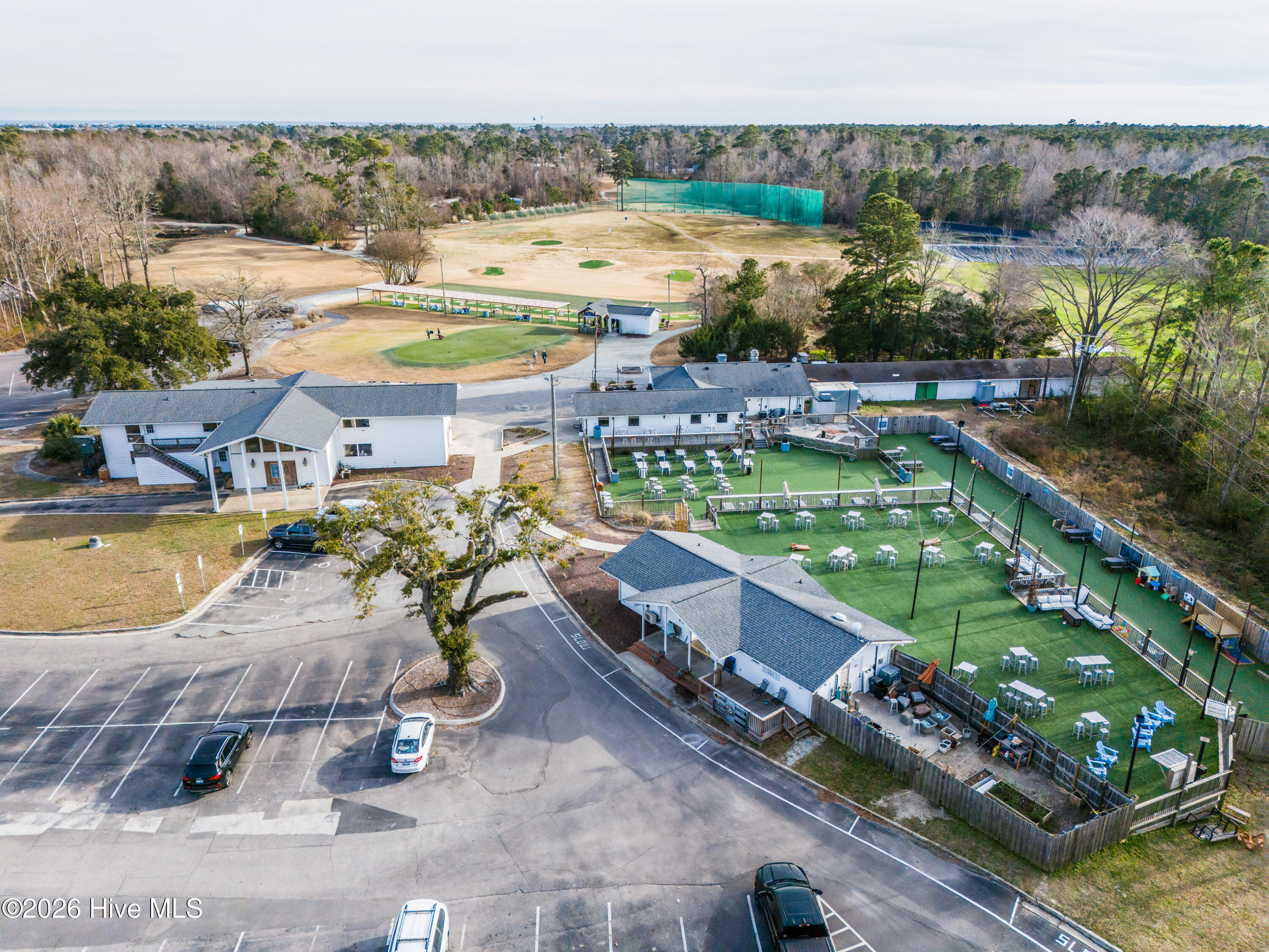 100549280 | Photo 40