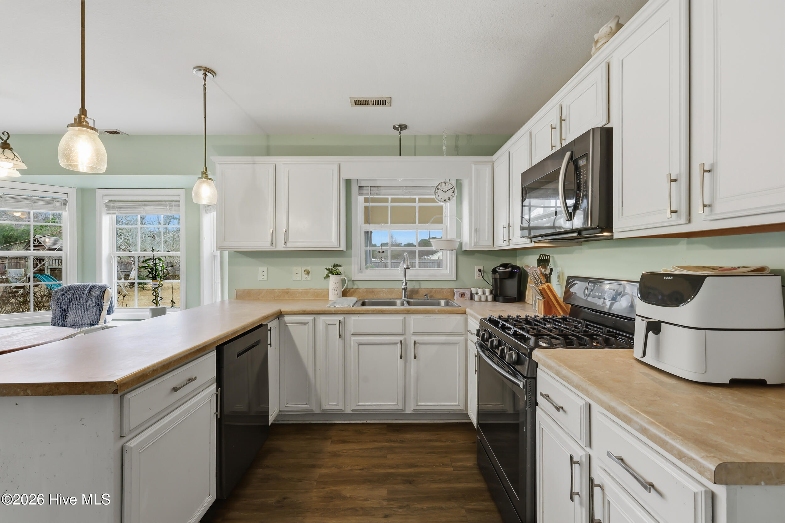 100551243 | Photo 14