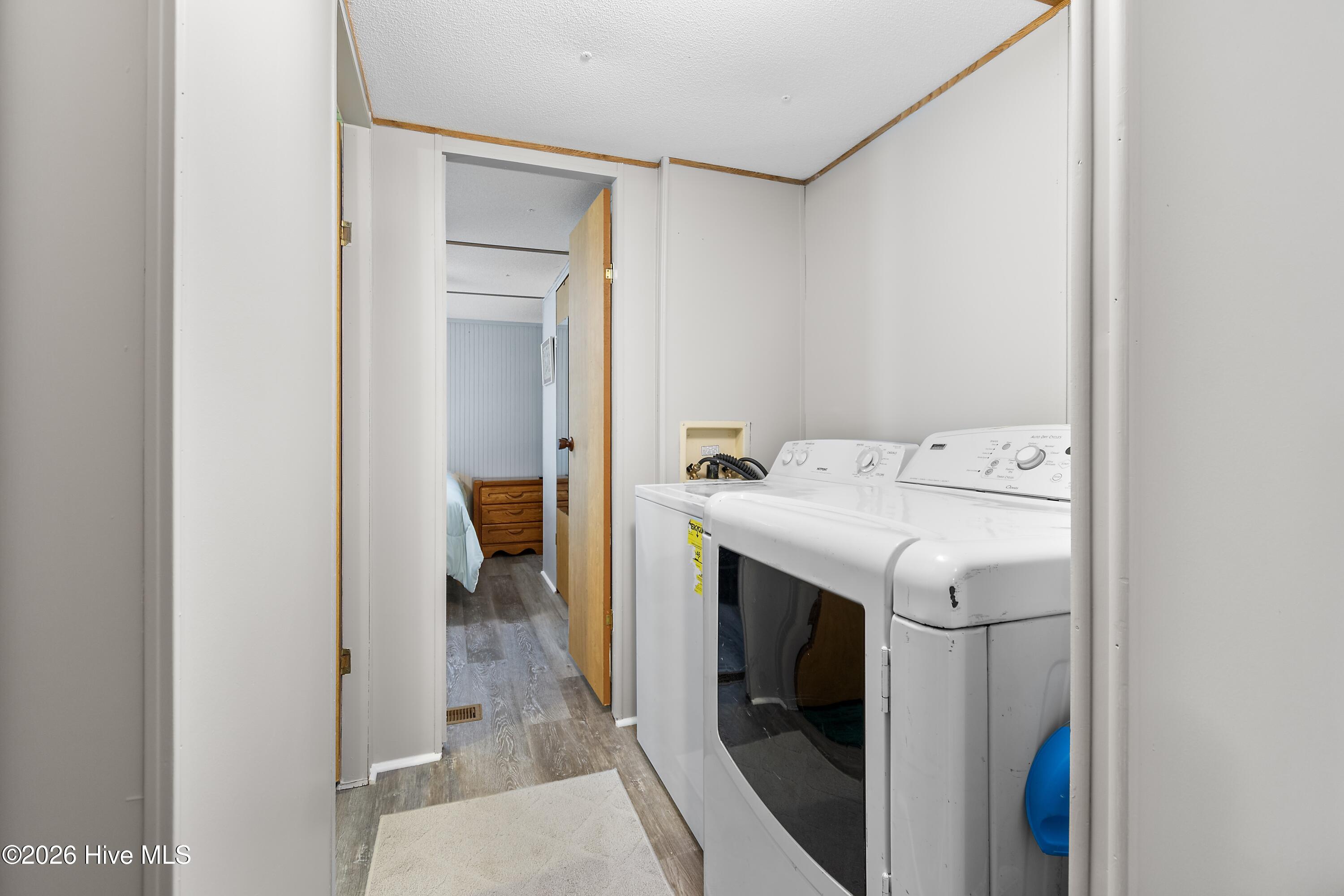 100565764 | Photo 26