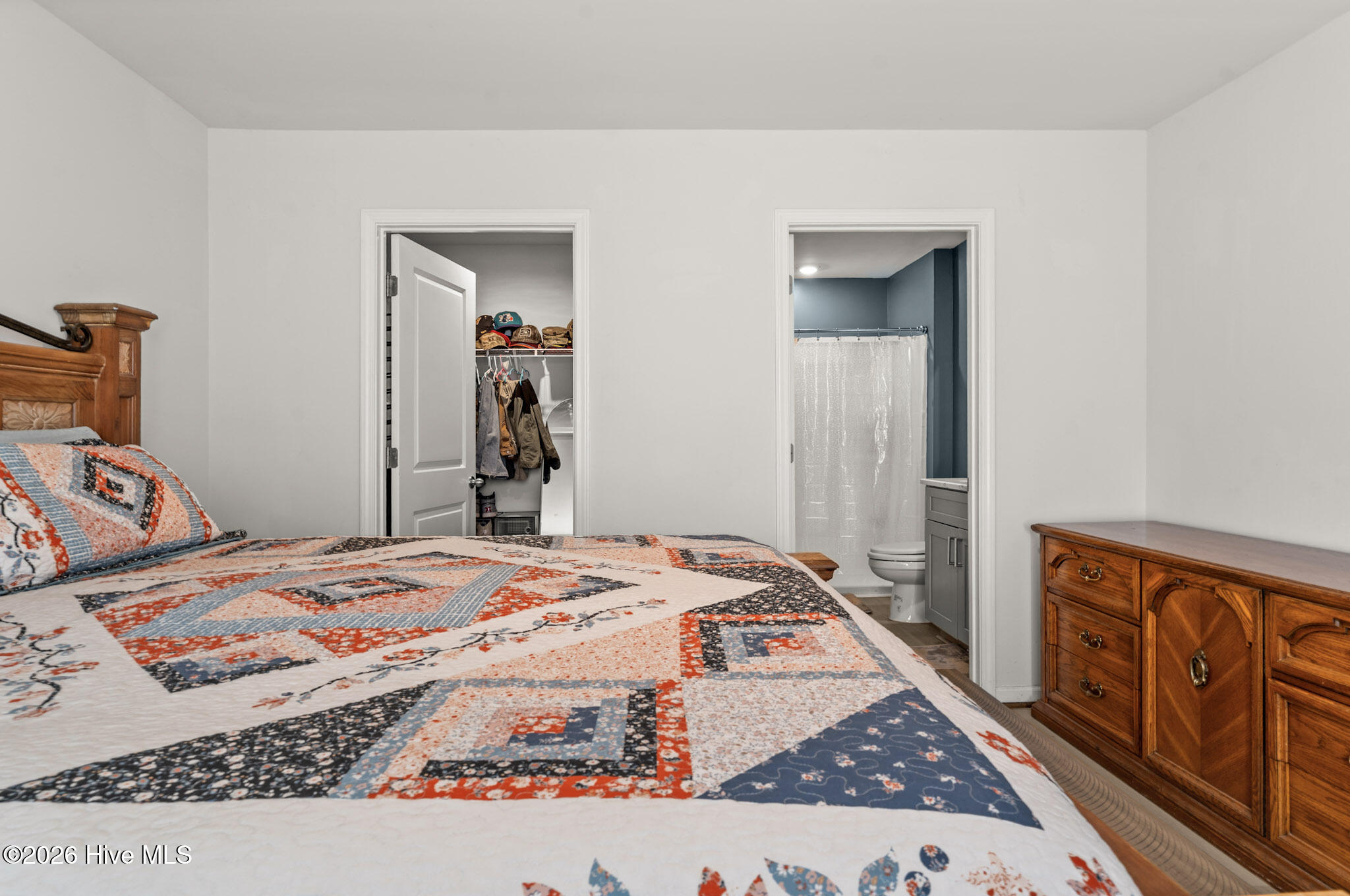 100566662 | Photo 52