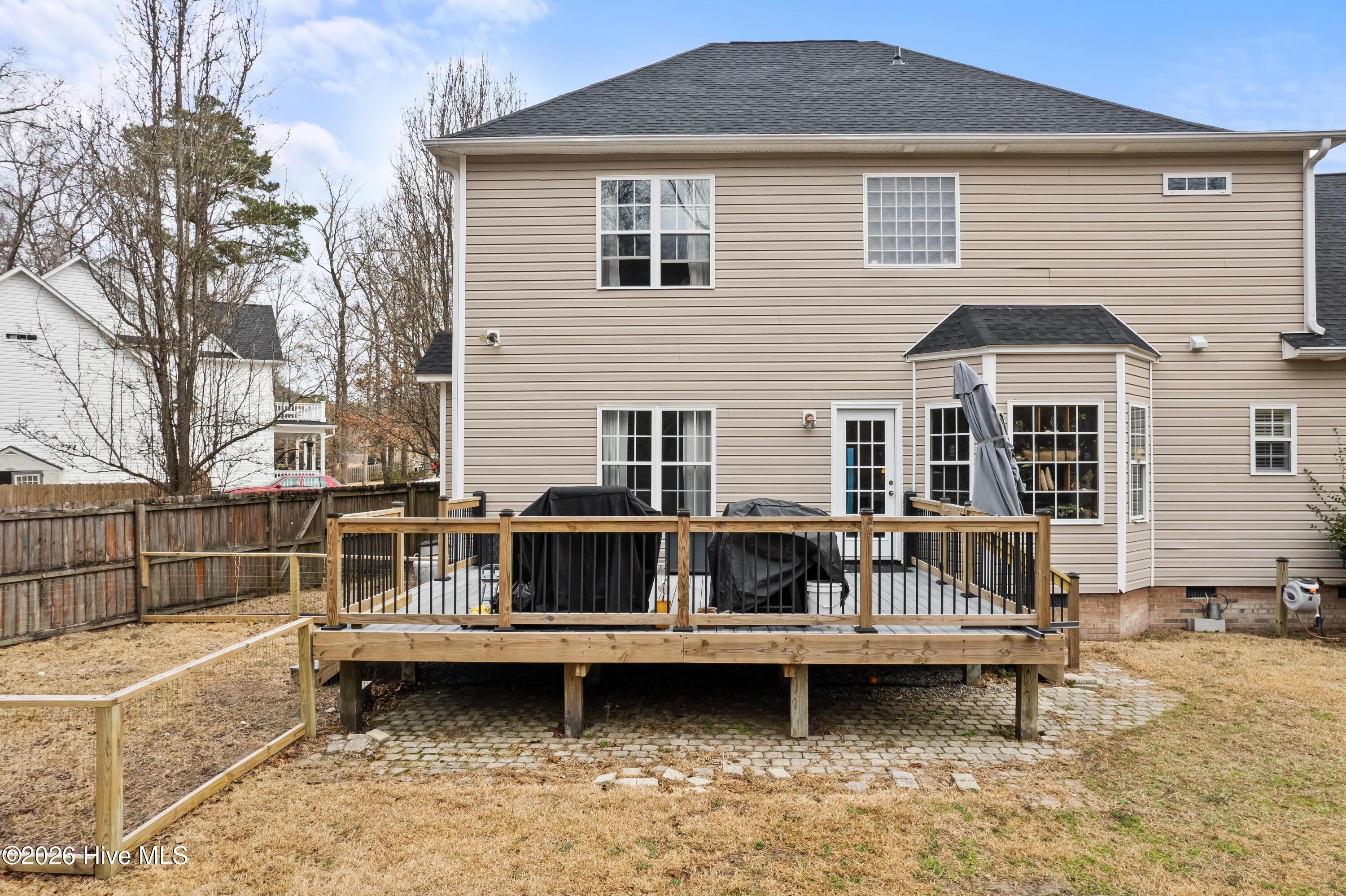 100556314 | Photo 62