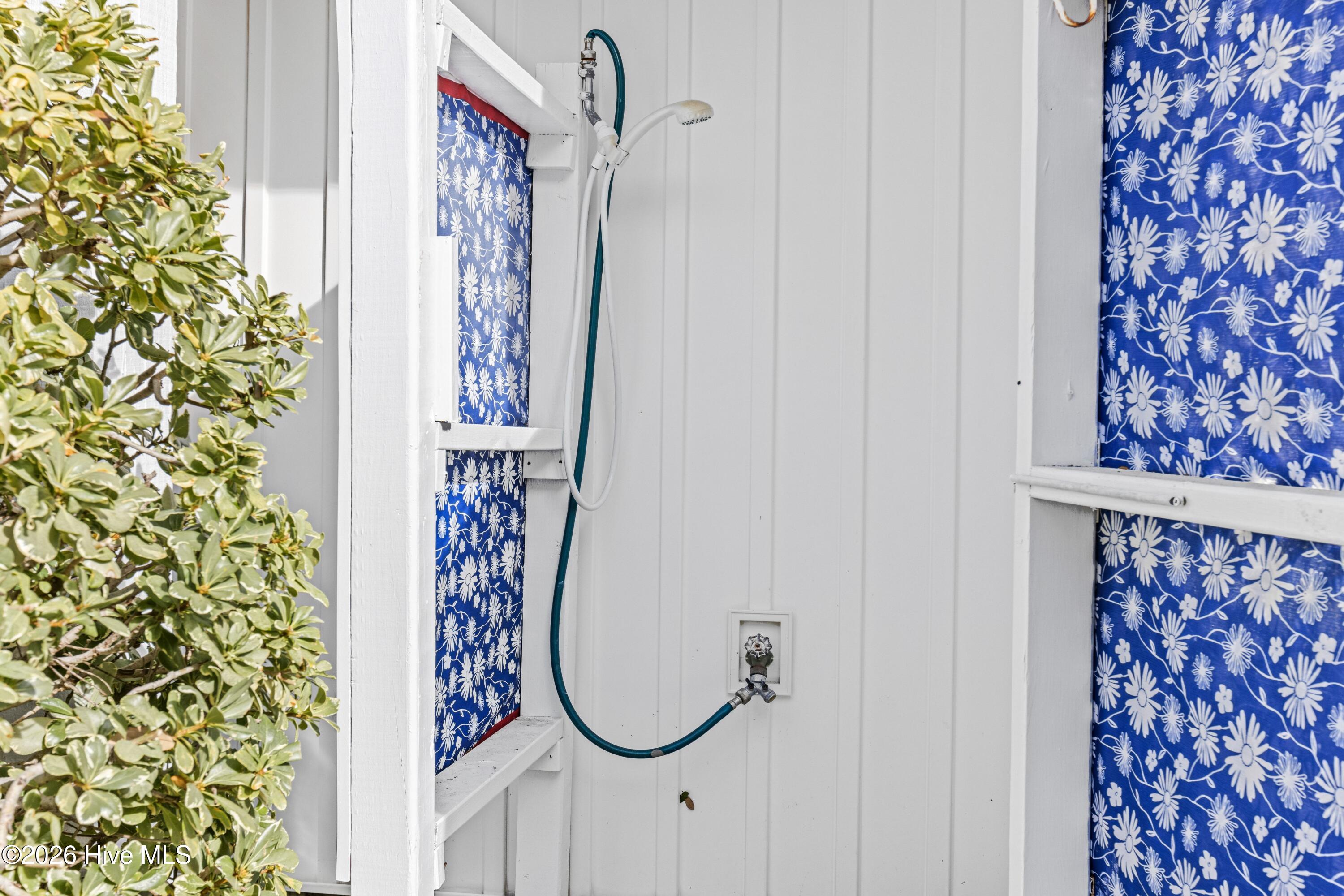 100550926 | Photo 29