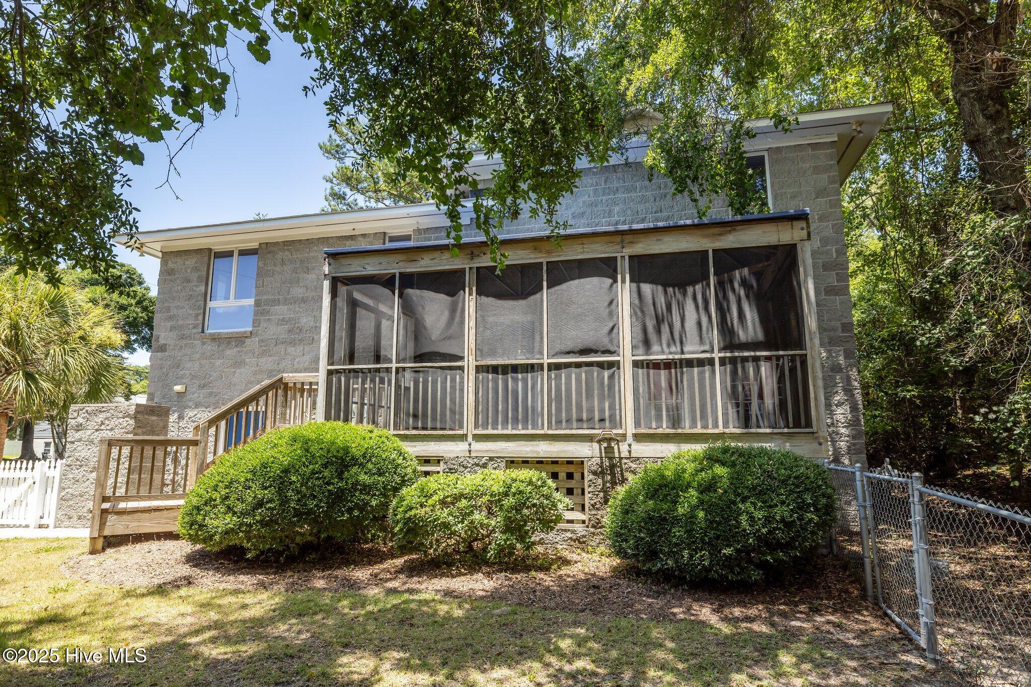 100518904 | Photo 26