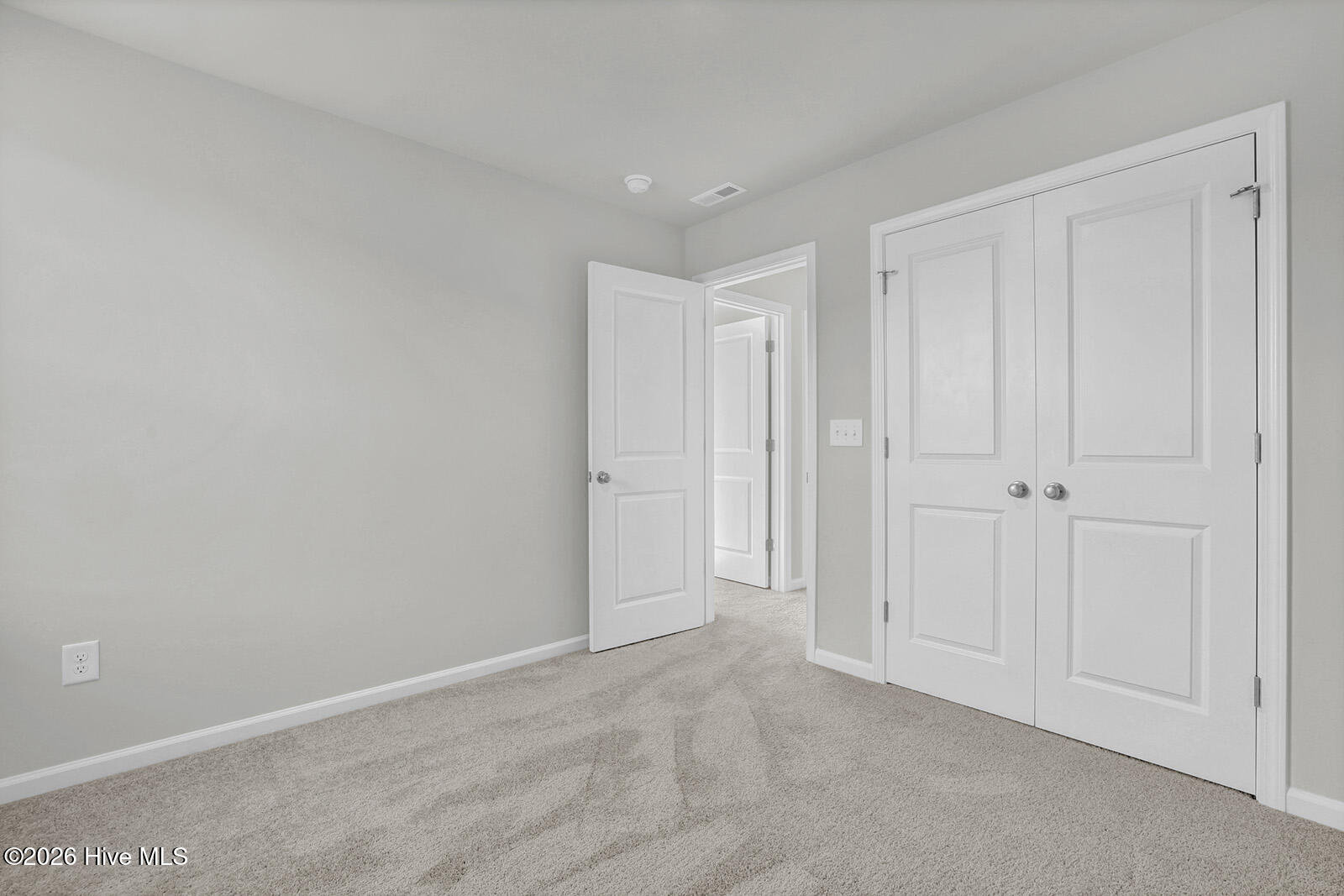 100550324 | Photo 23