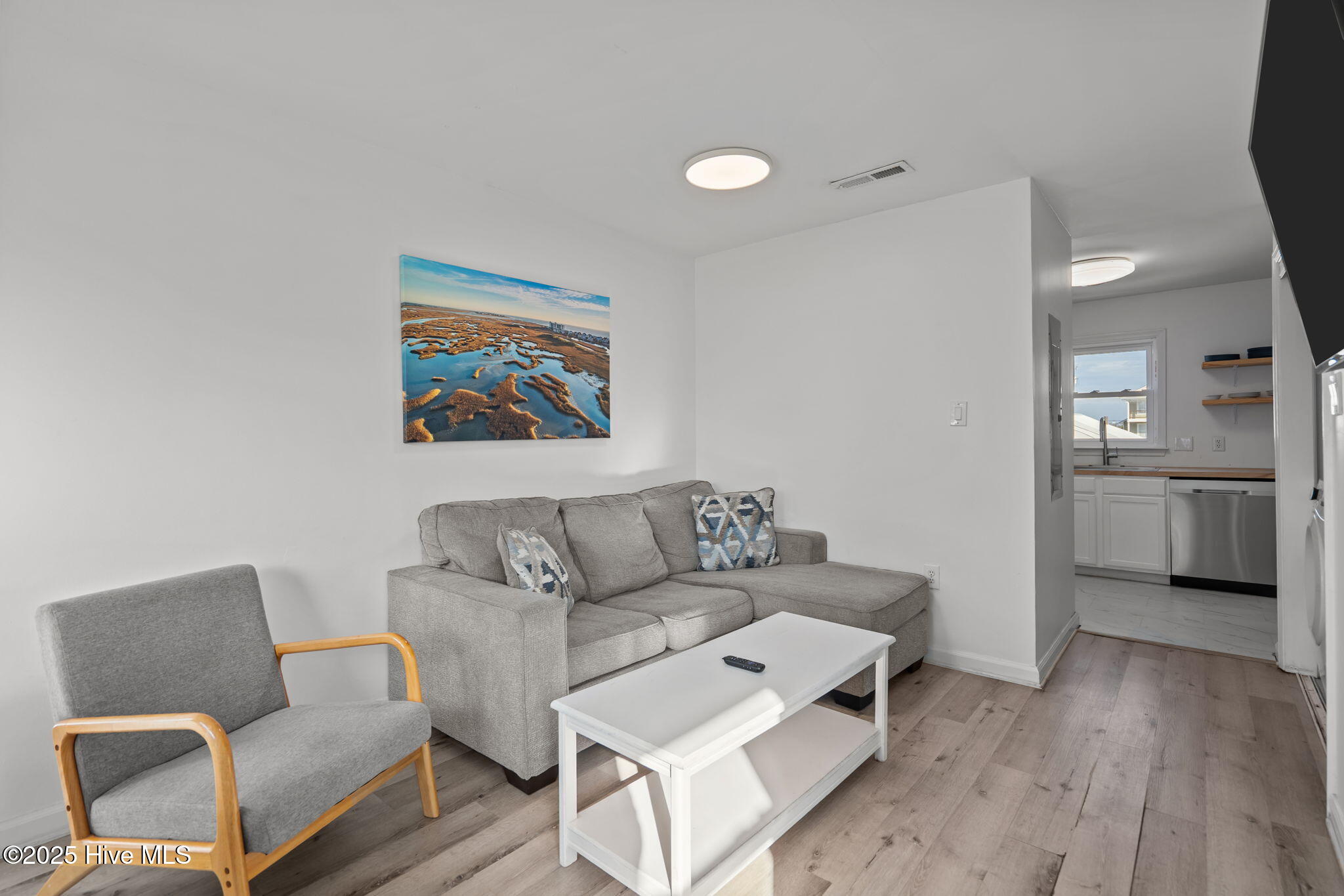 100544620 | Photo 36