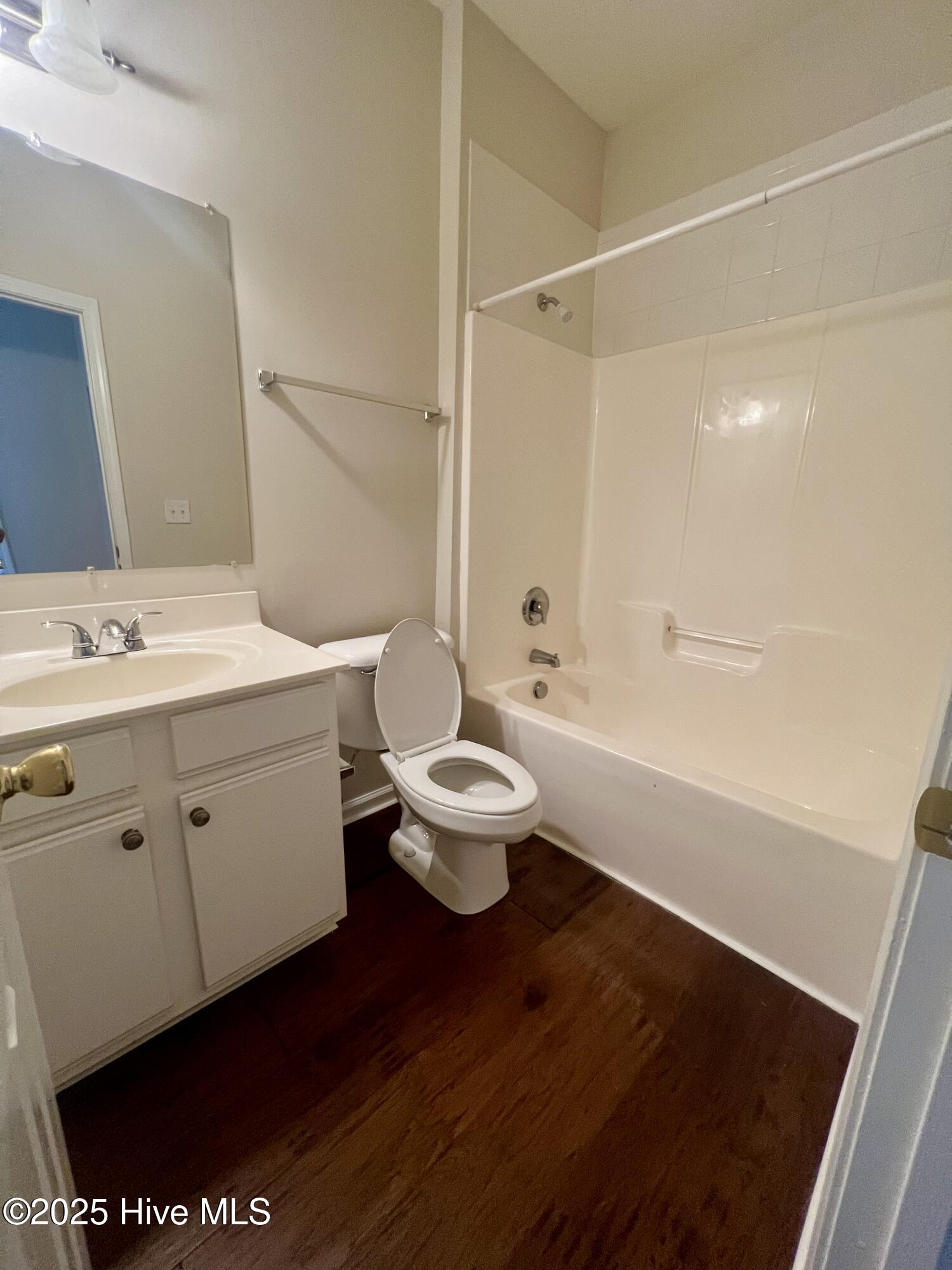 100544023 | Photo 10