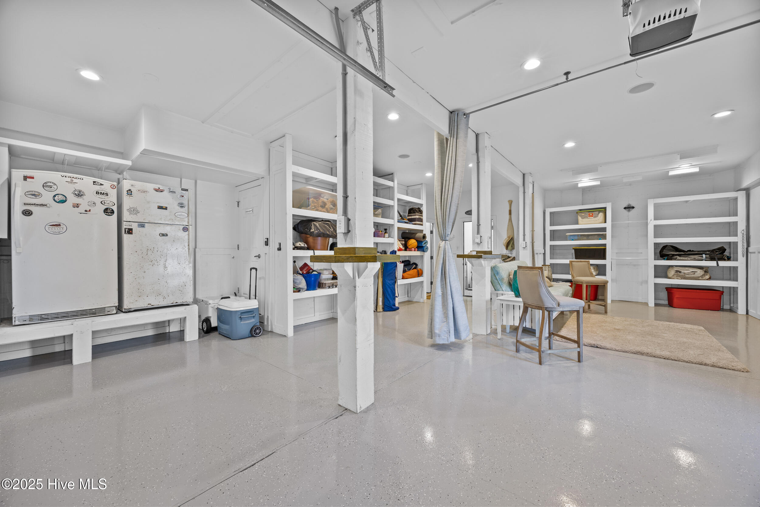 100554805 | Photo 45