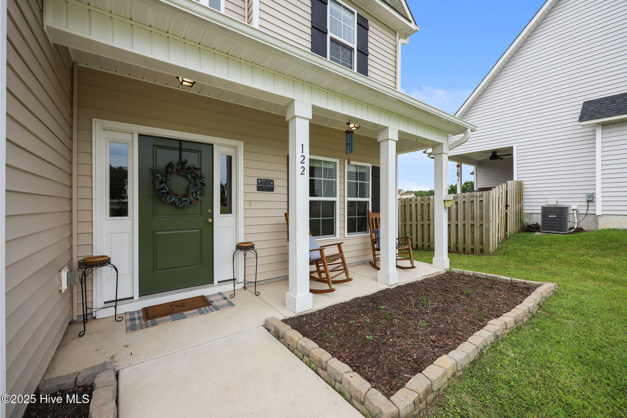 10-web-or-mls-122 Gillcrest Ln. 108