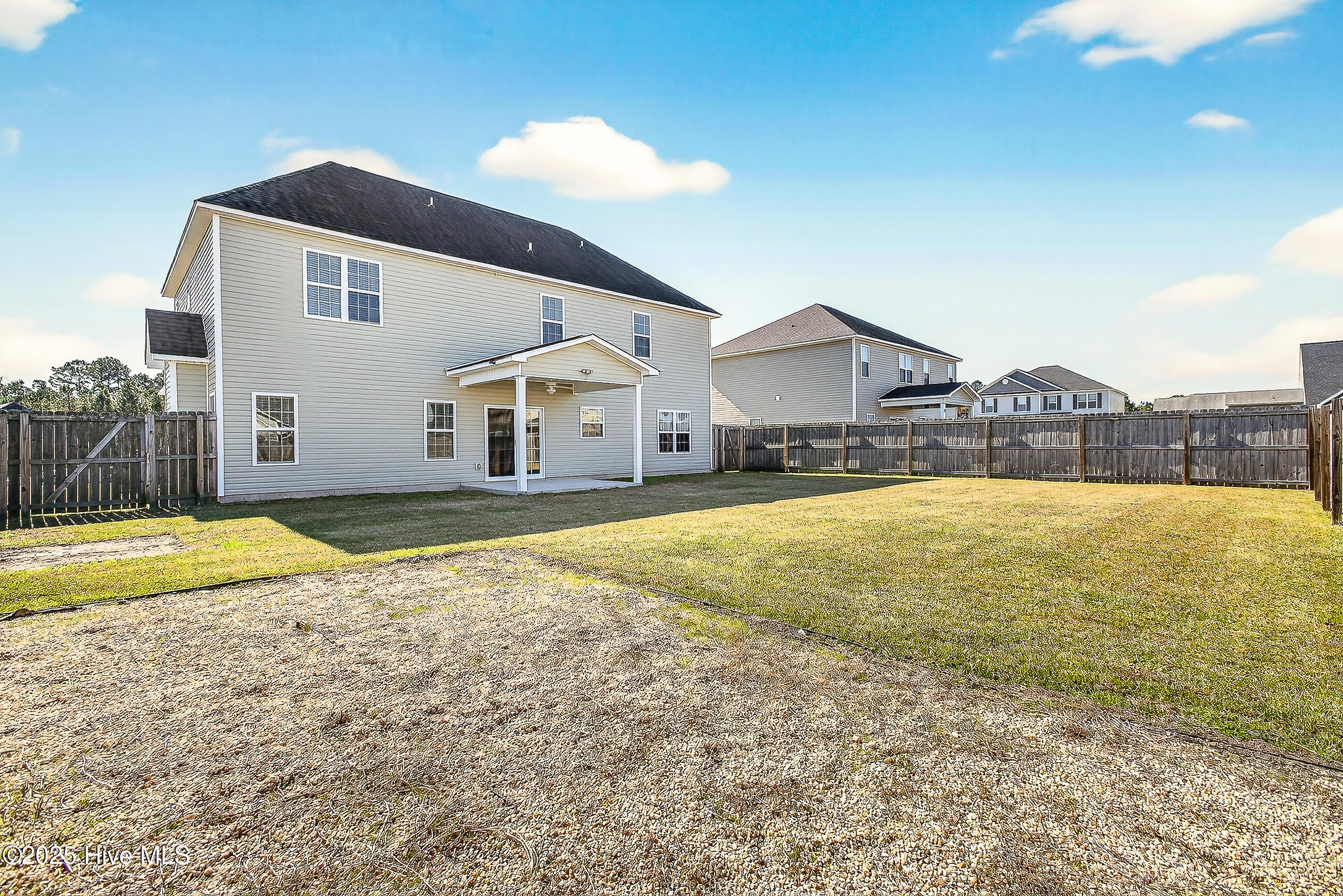 100541345 | Photo 41