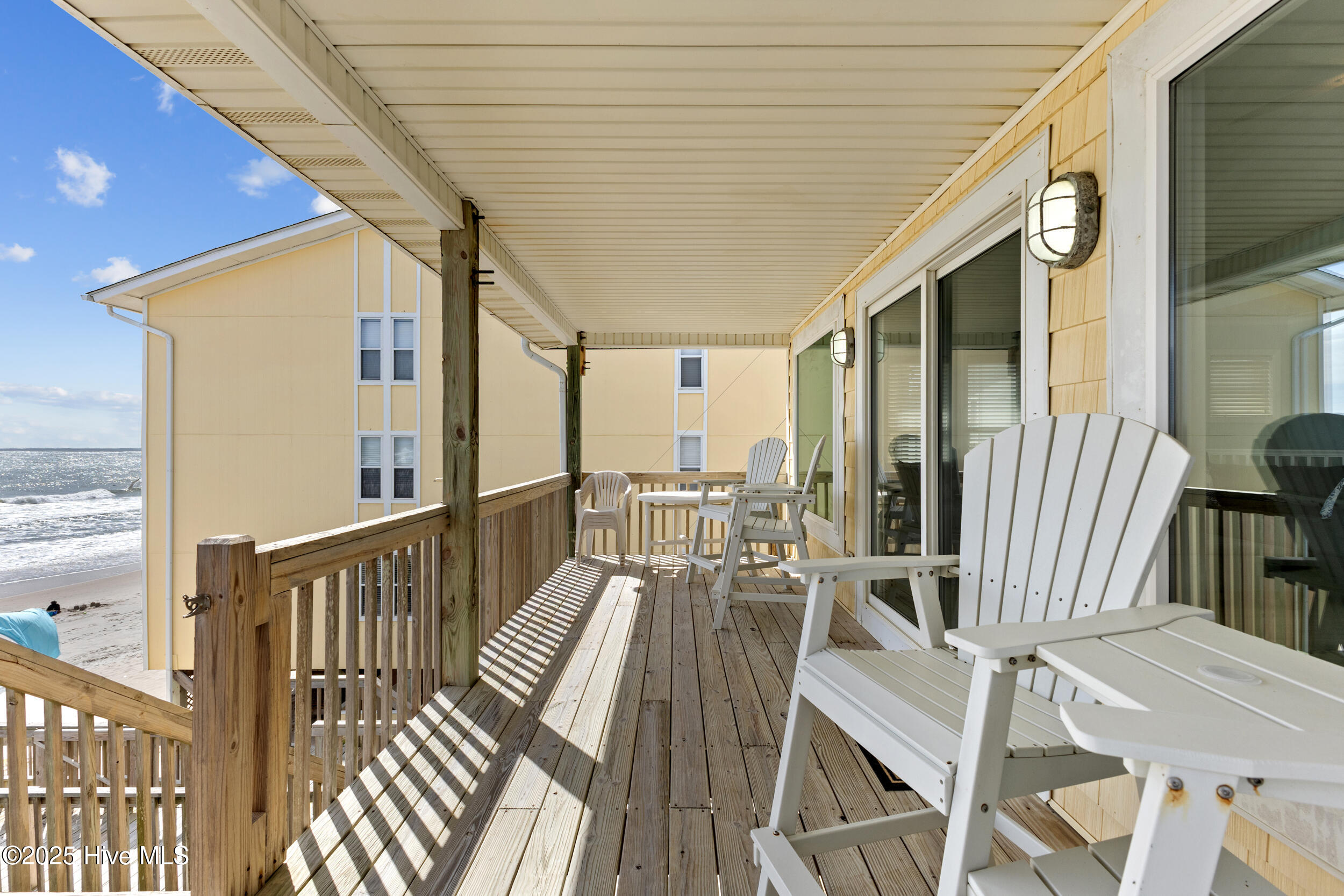 100535212 | Photo 36