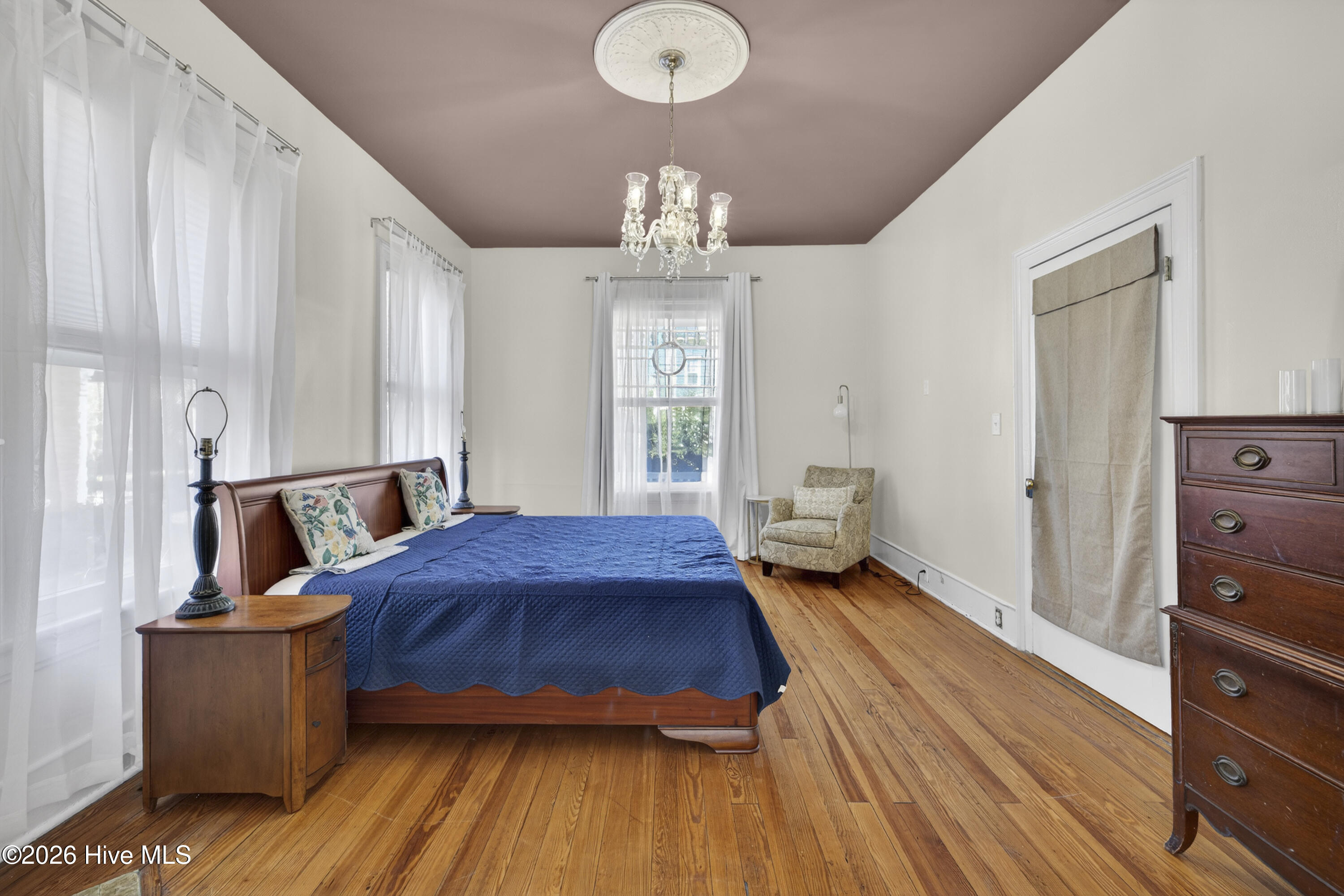 100555713 | Photo 19