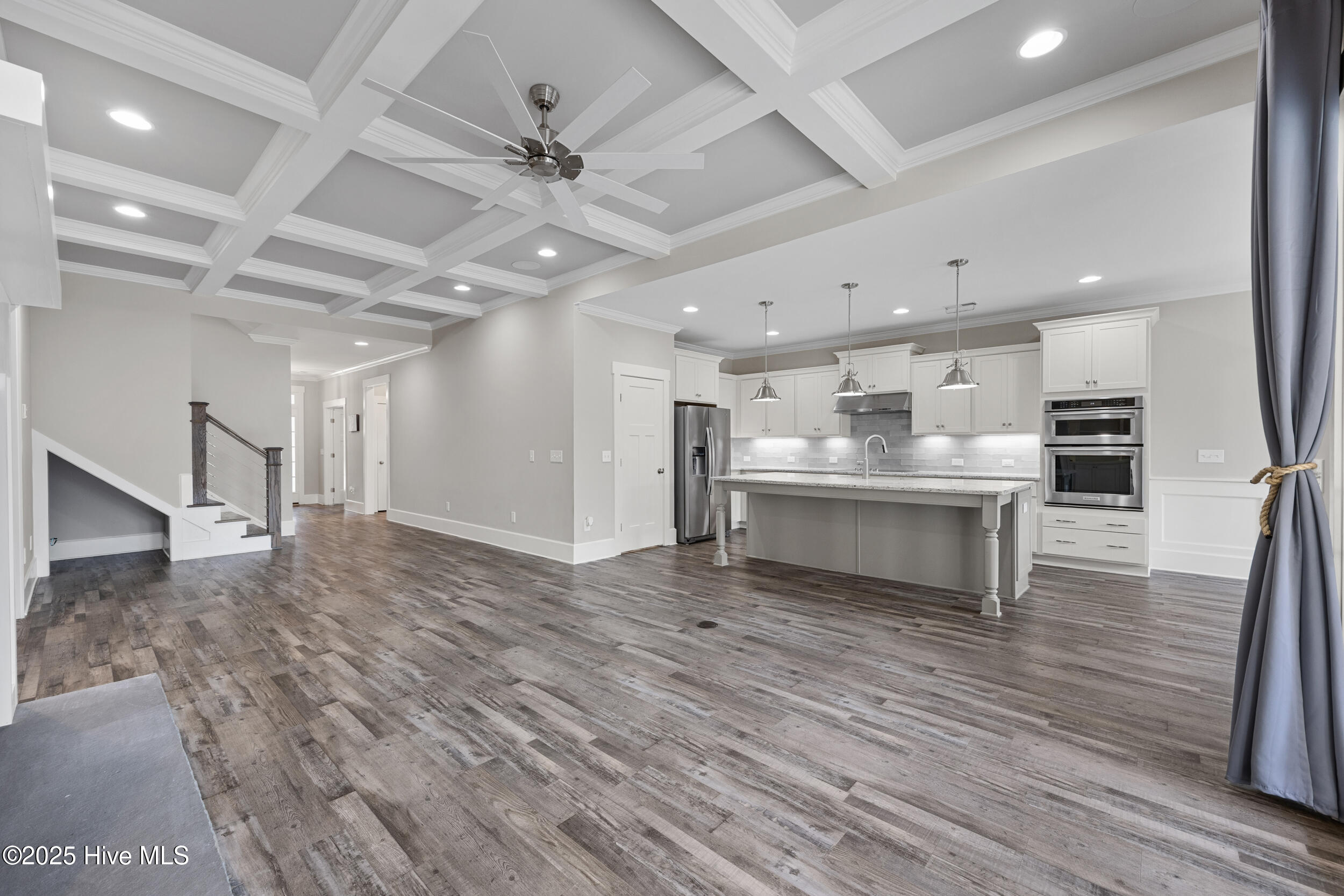 100544586 | Photo 21