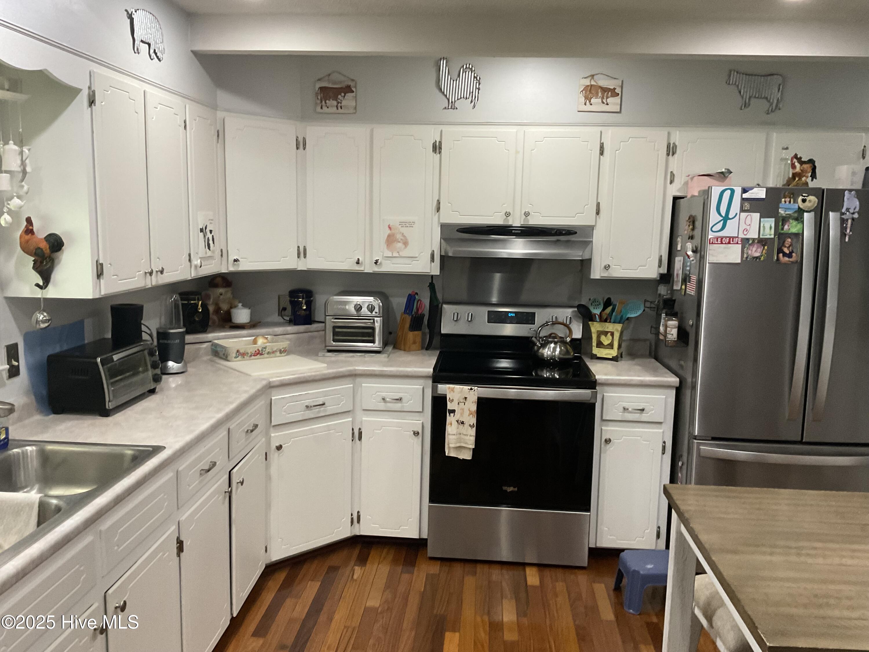 100529800 | Photo 22