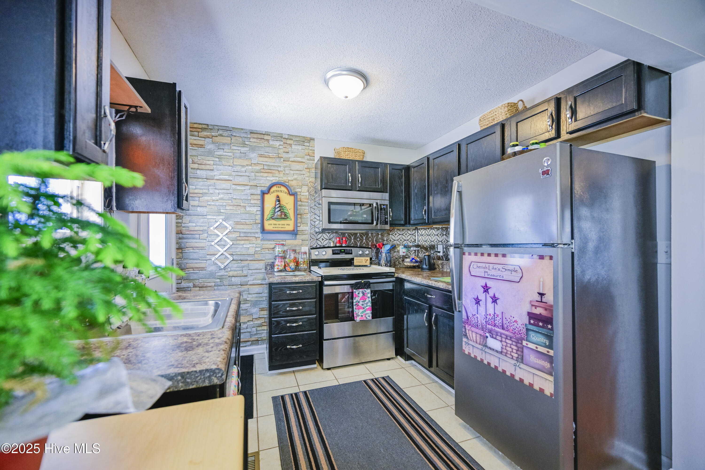 100541616 | Photo 15