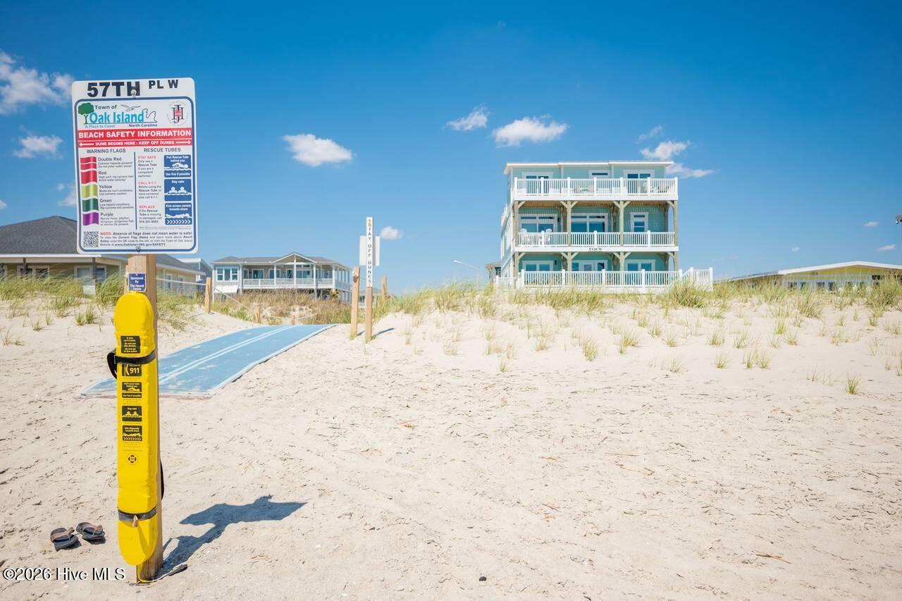 100560212 | Photo 47