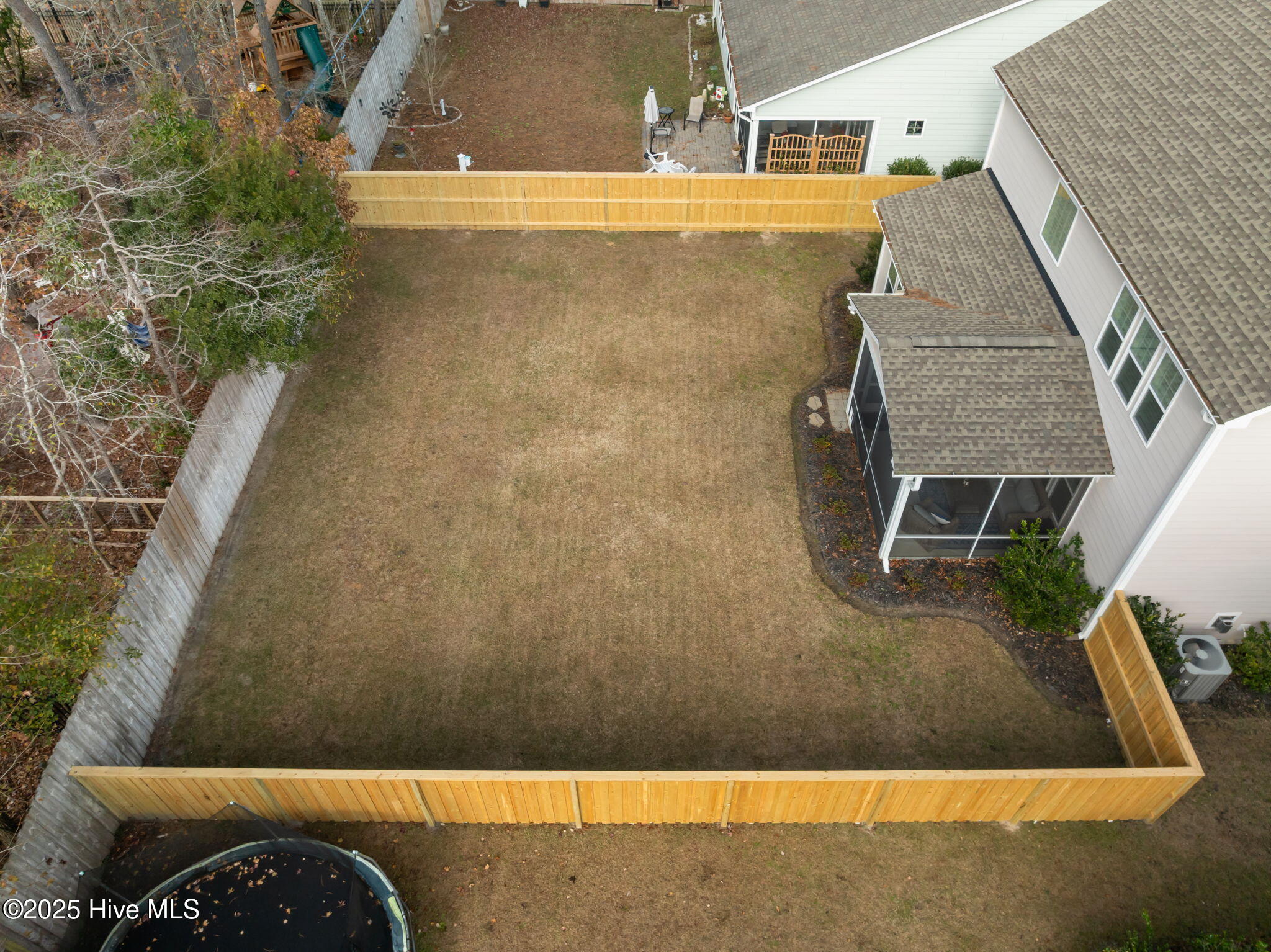 100545524 | Photo 43