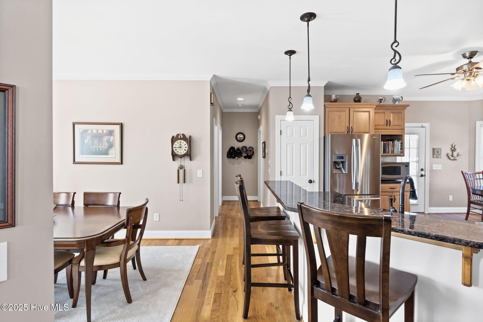 100543841 | Photo 21