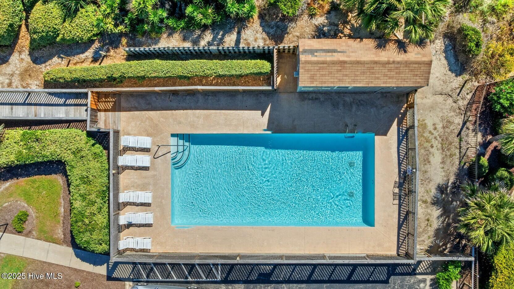 100547029 | Photo 17