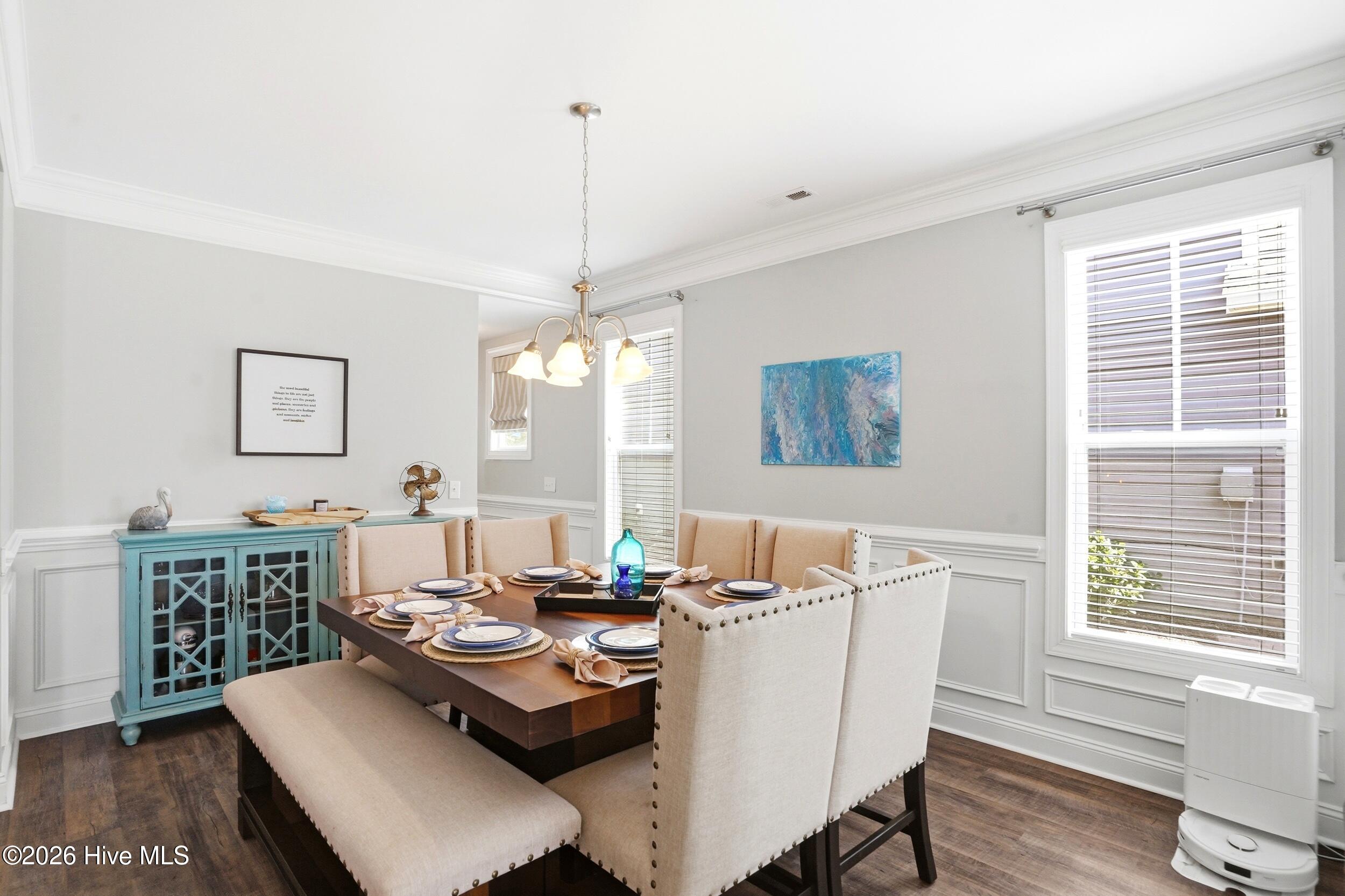 100570216 | Photo 18