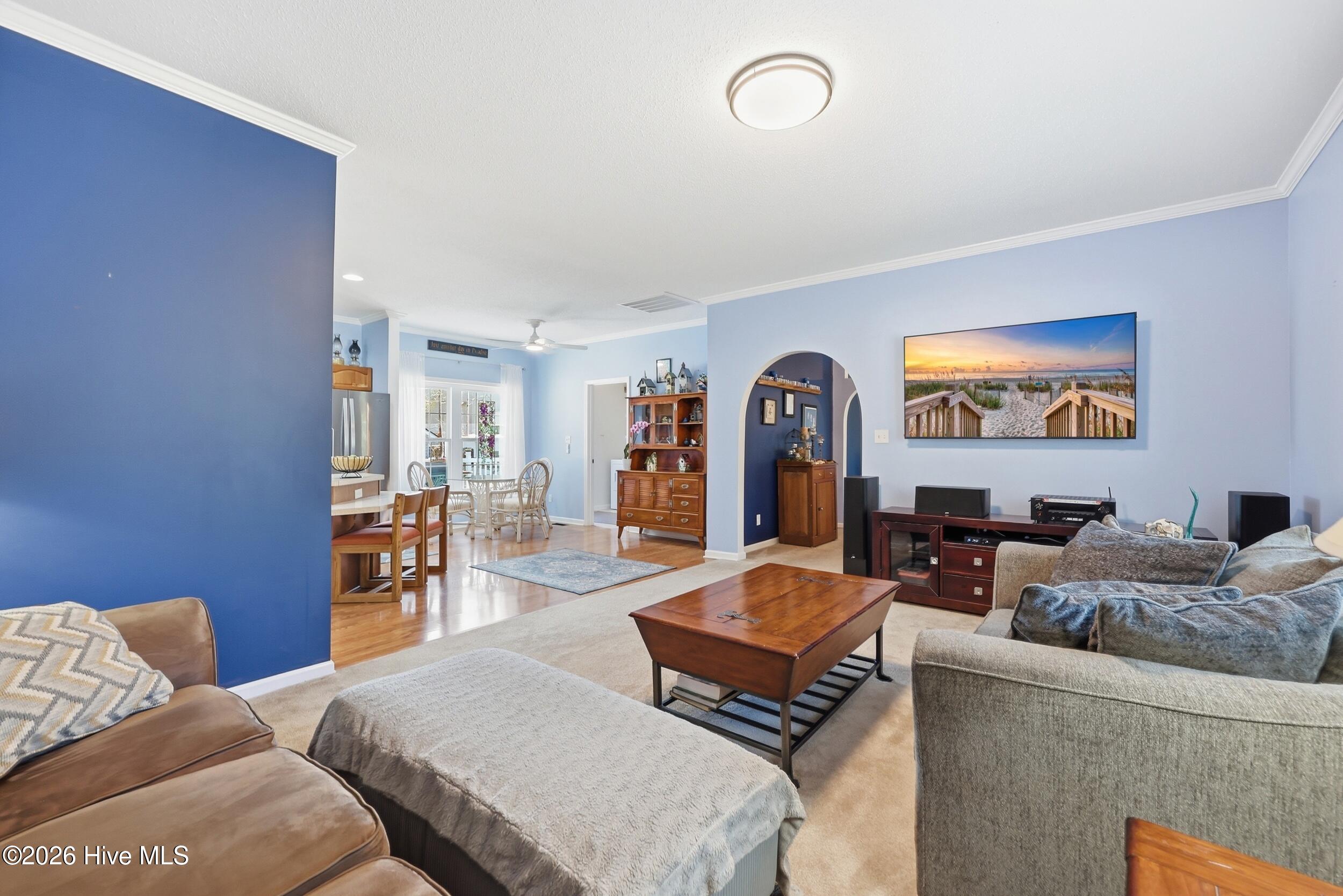 100561141 | Photo 15