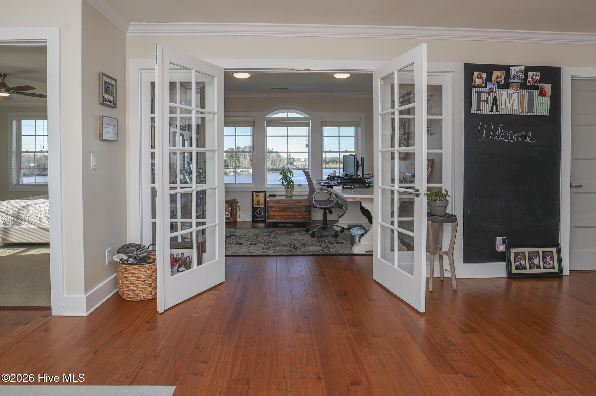 100564297 | Photo 43