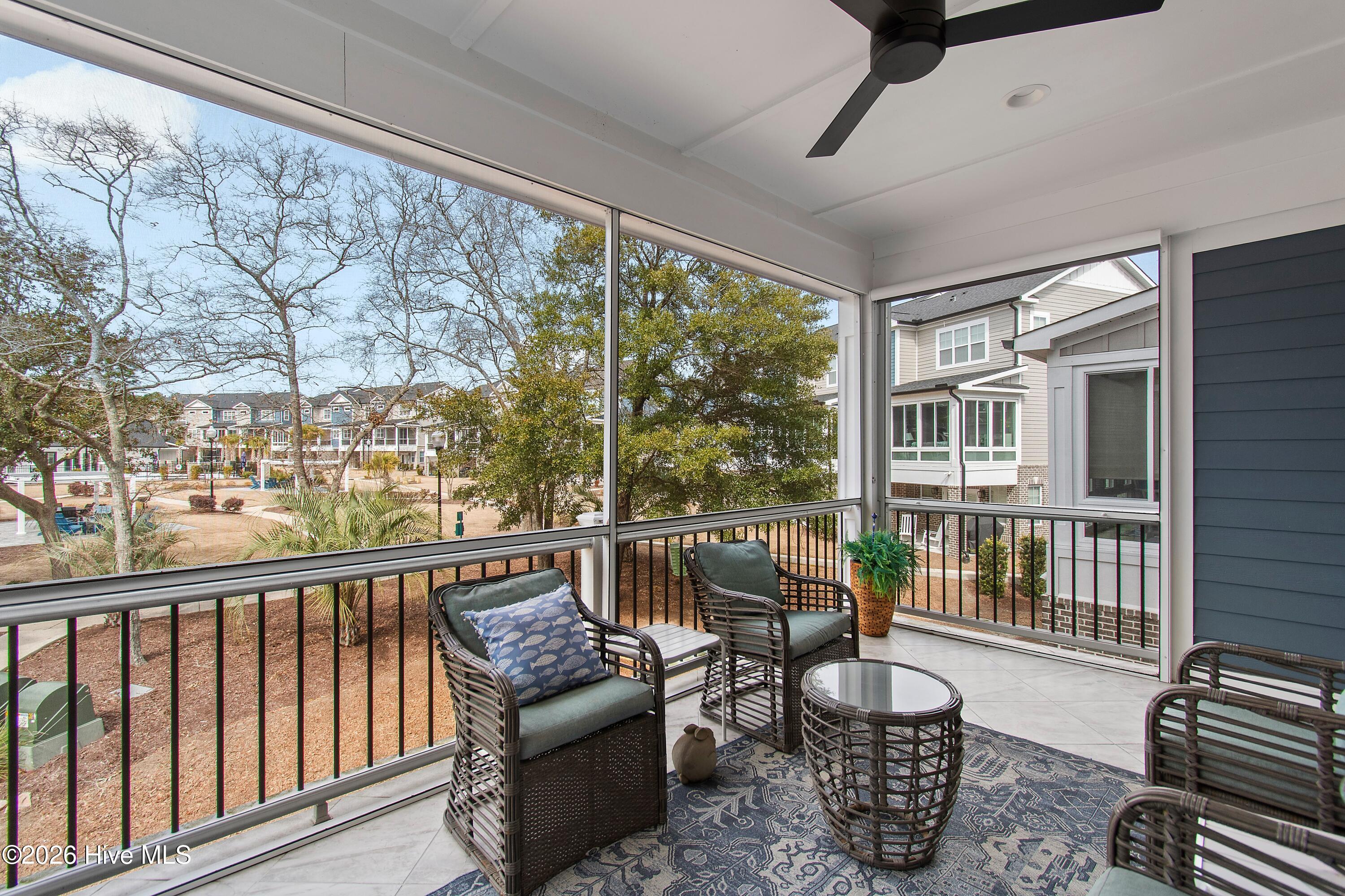 100556755 | Photo 22