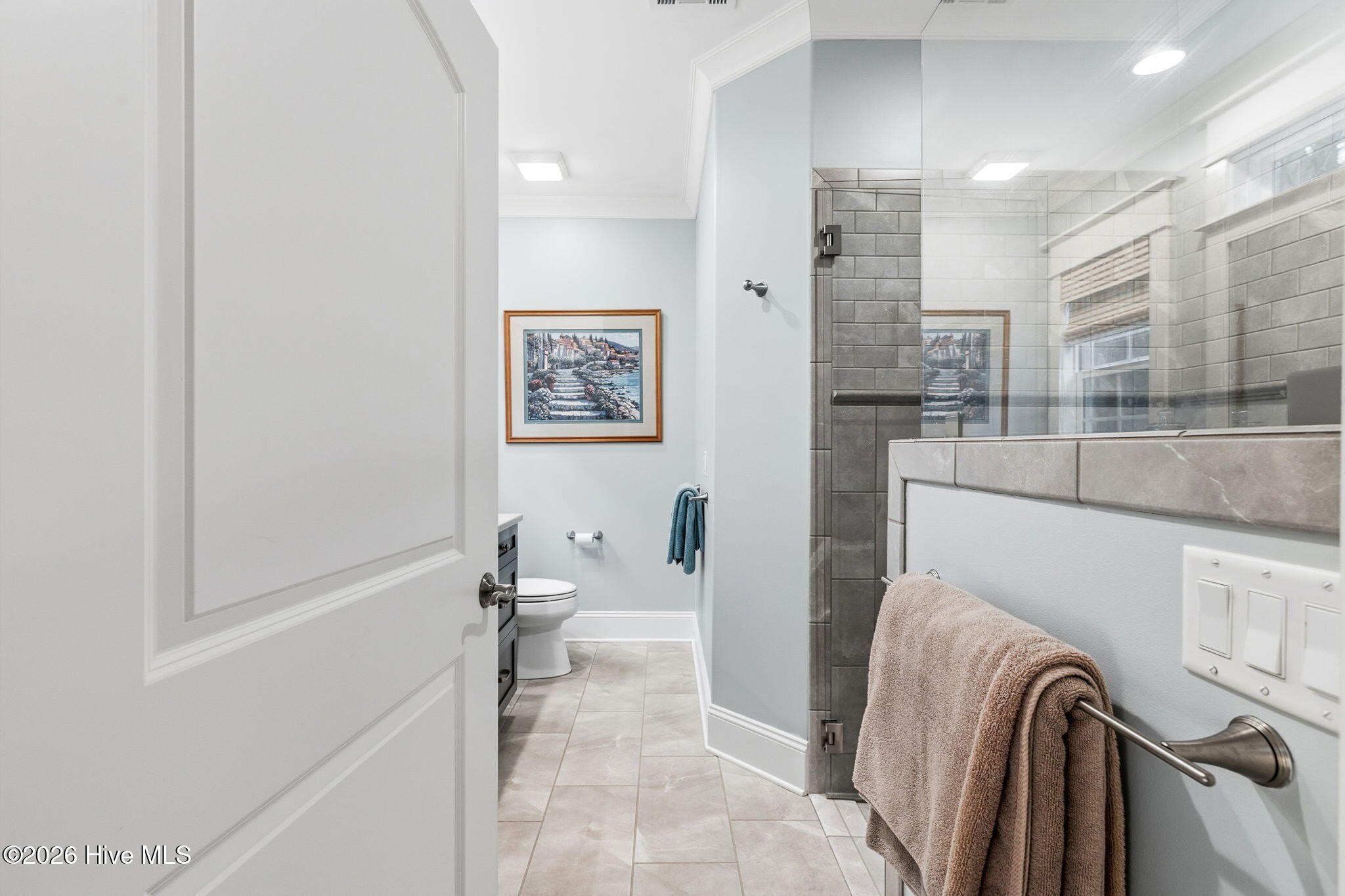 100554087 | Photo 38