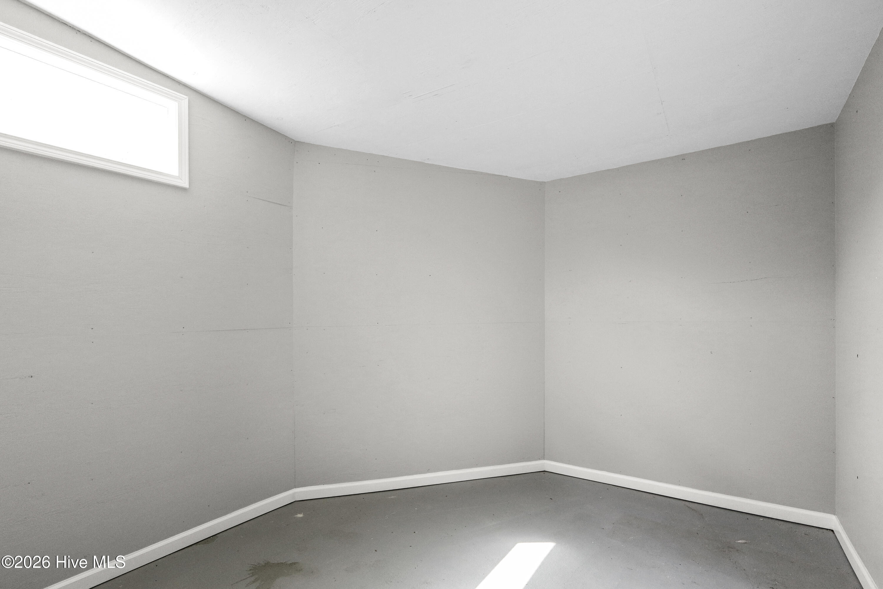 100569517 | Photo 46