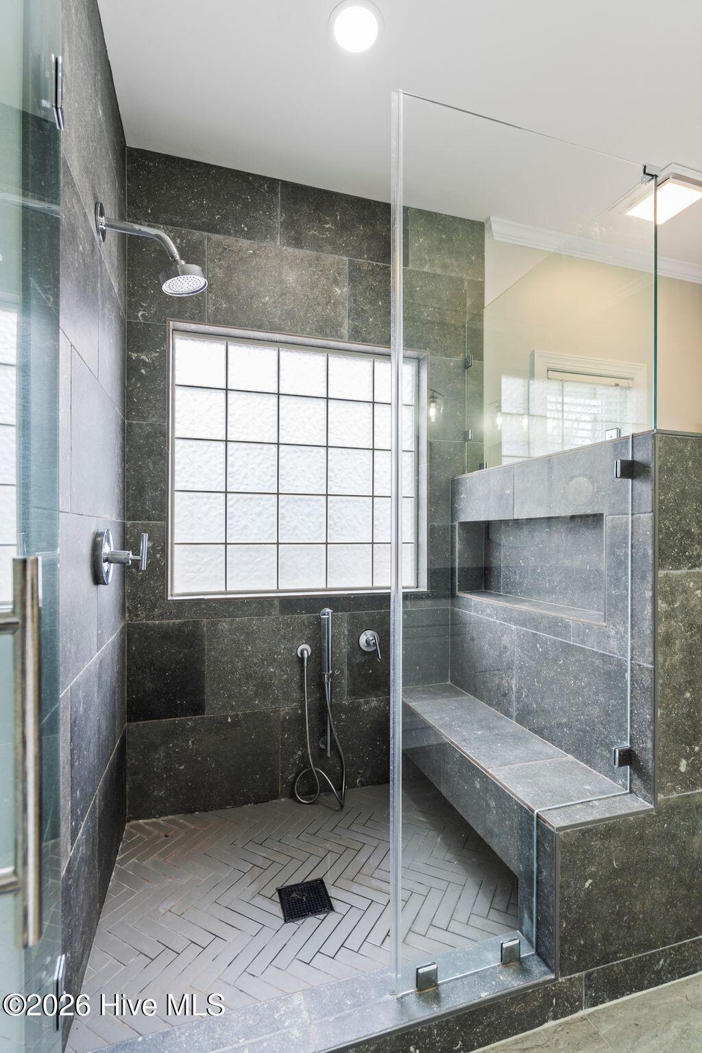 100552606 | Photo 21