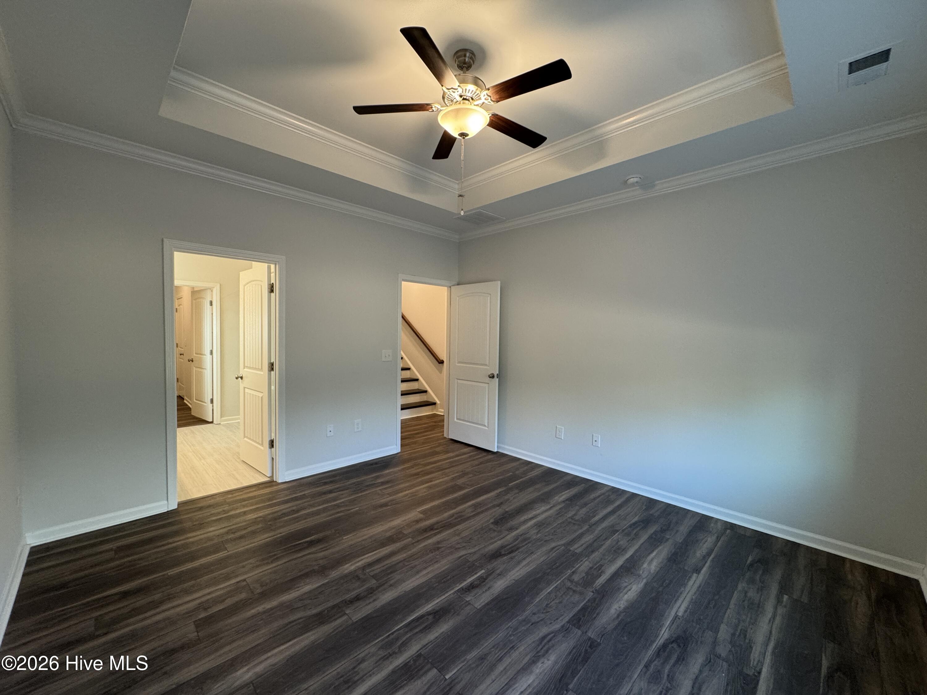 100548748 | Photo 14