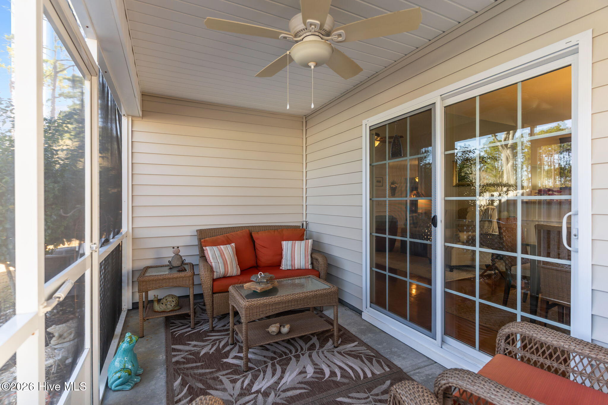 100552951 | Photo 25