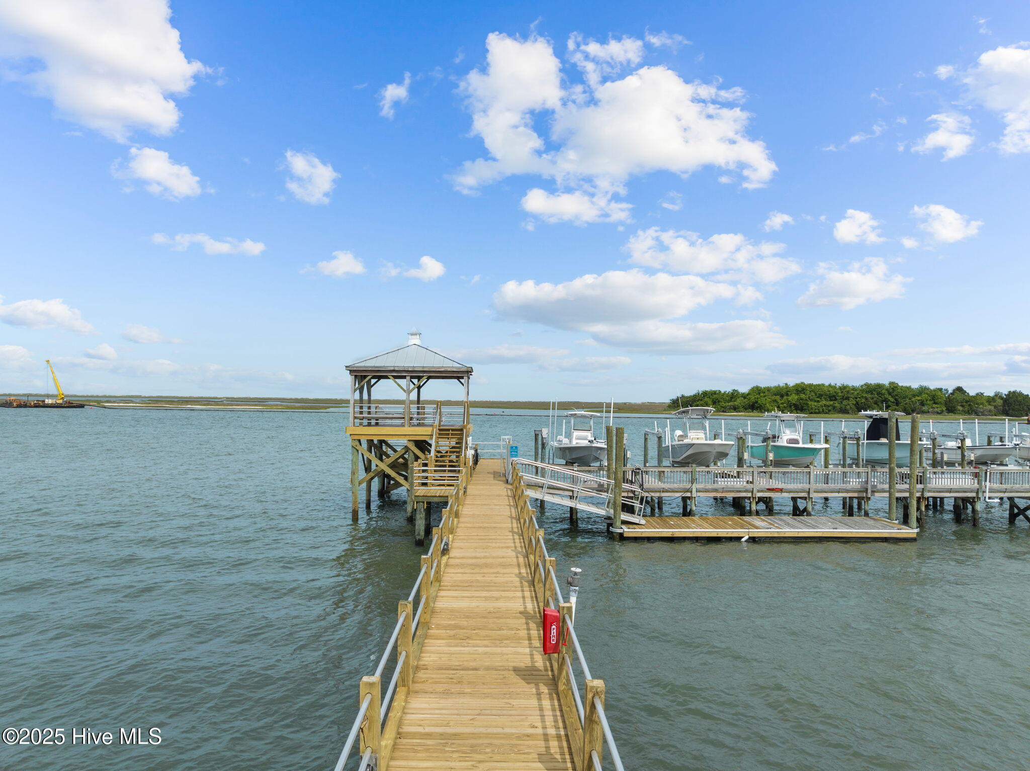 100546200 | Photo 36