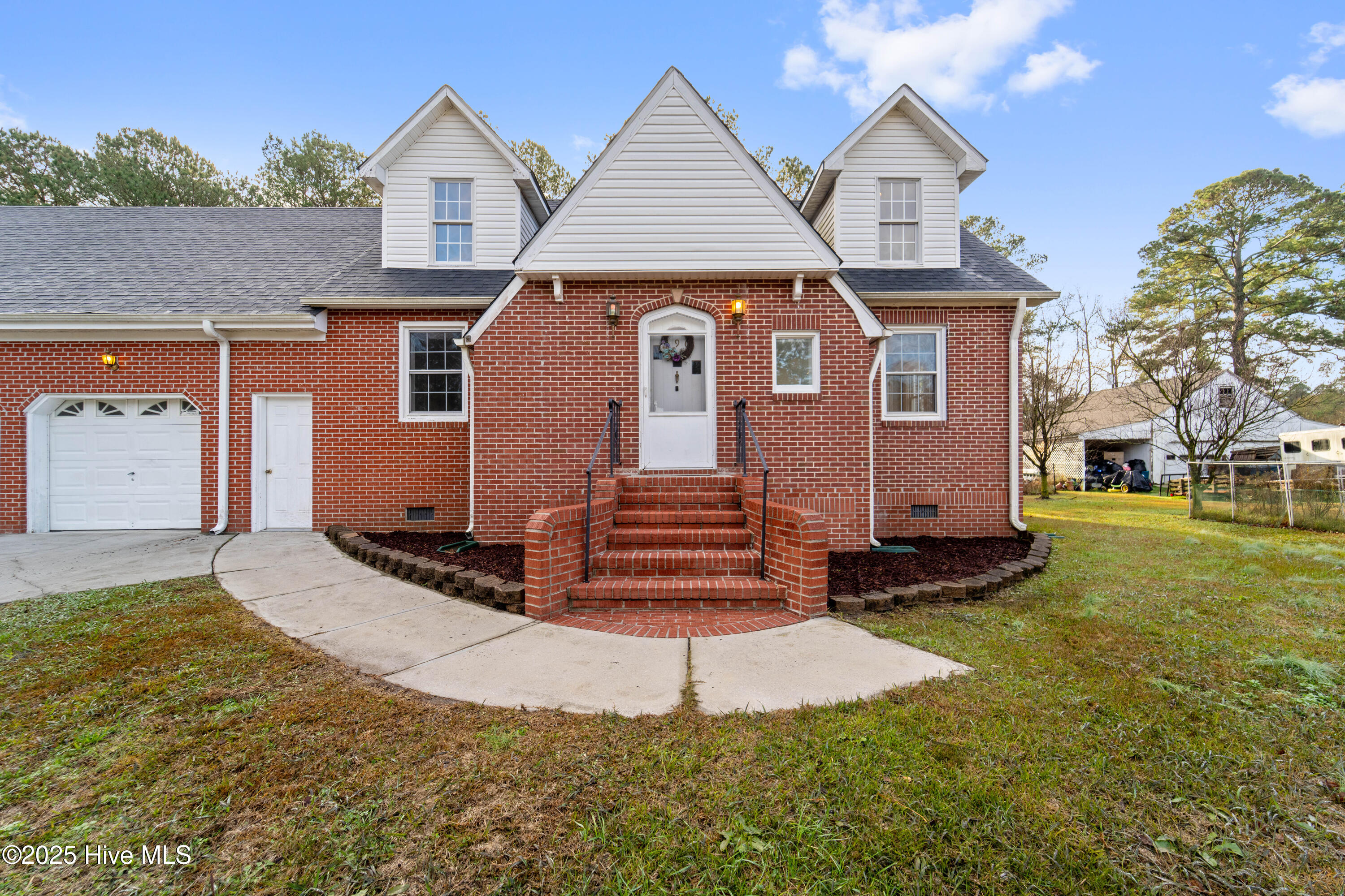 100544156 | Photo 63