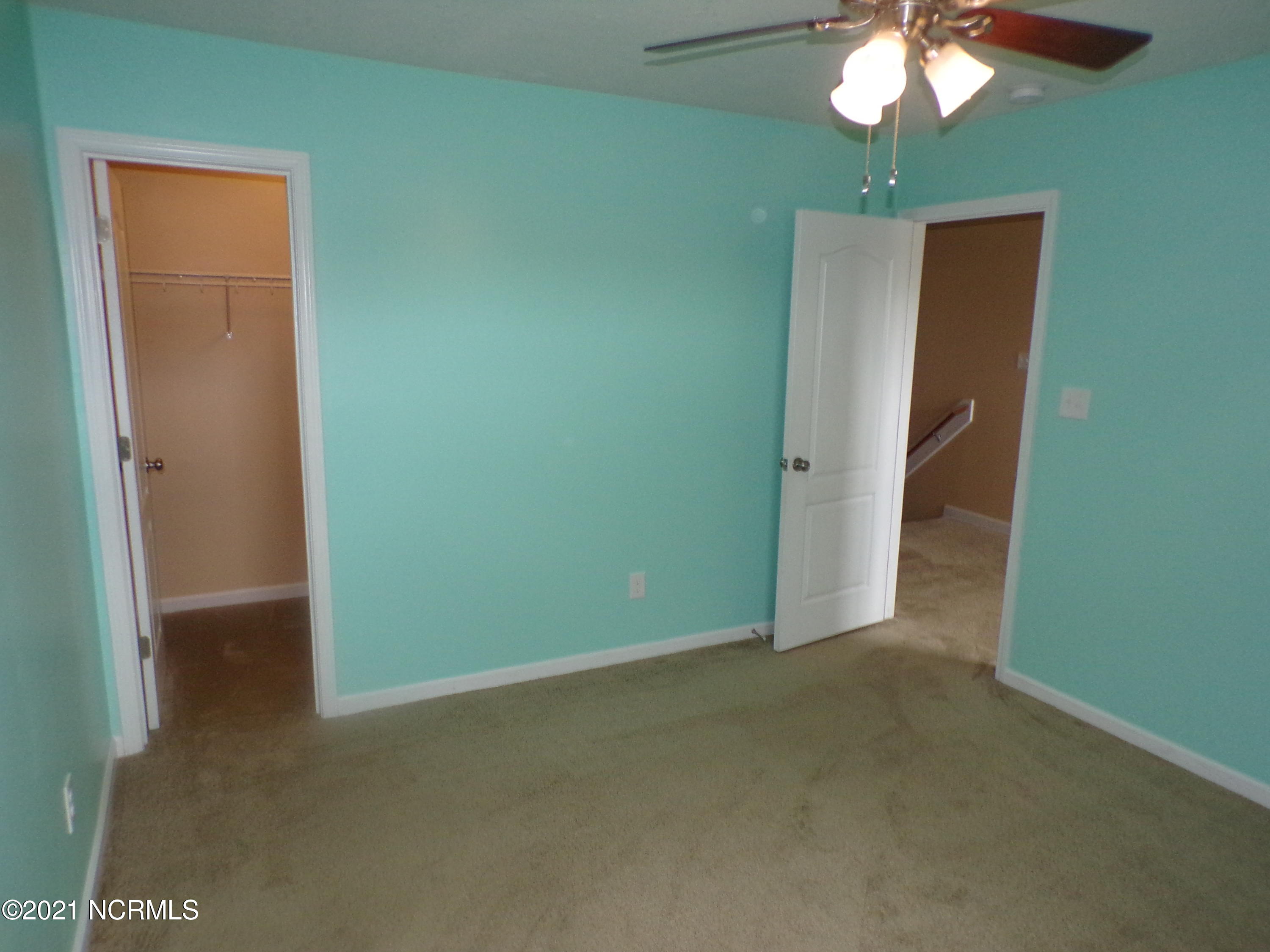 100559579 | Photo 27