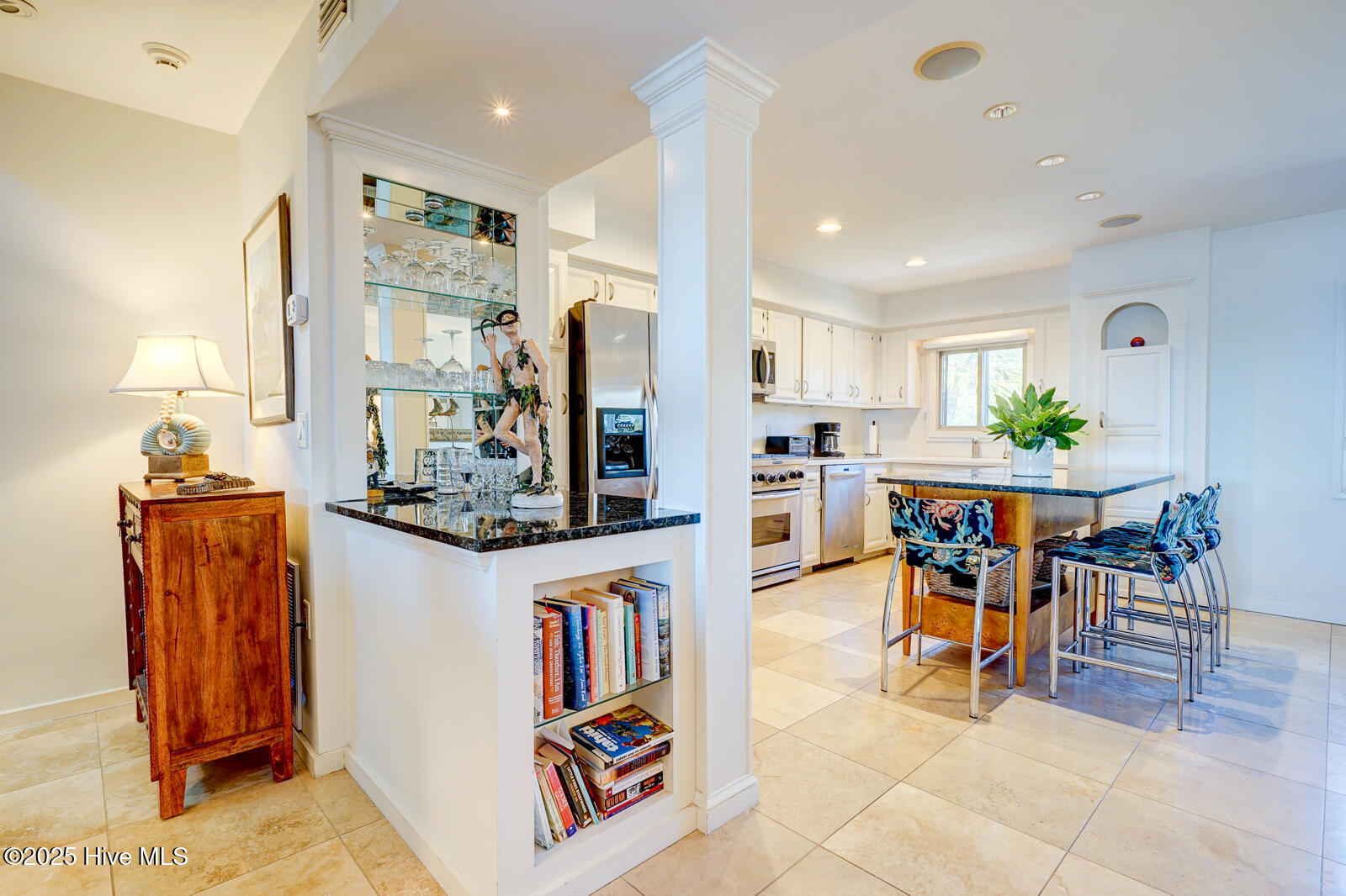 100546468 | Photo 11