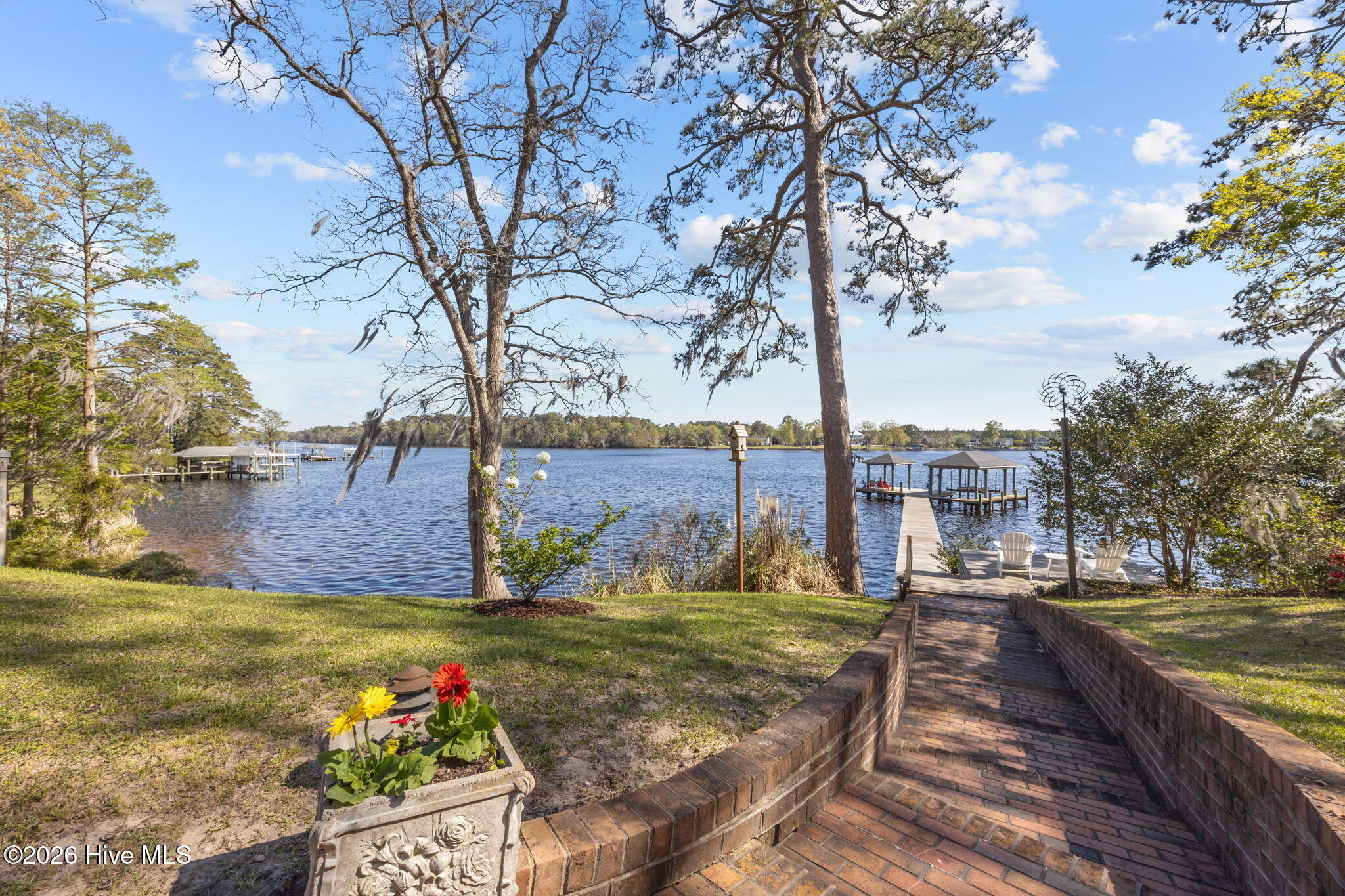 211 Wilson Point Road,Trent Woods