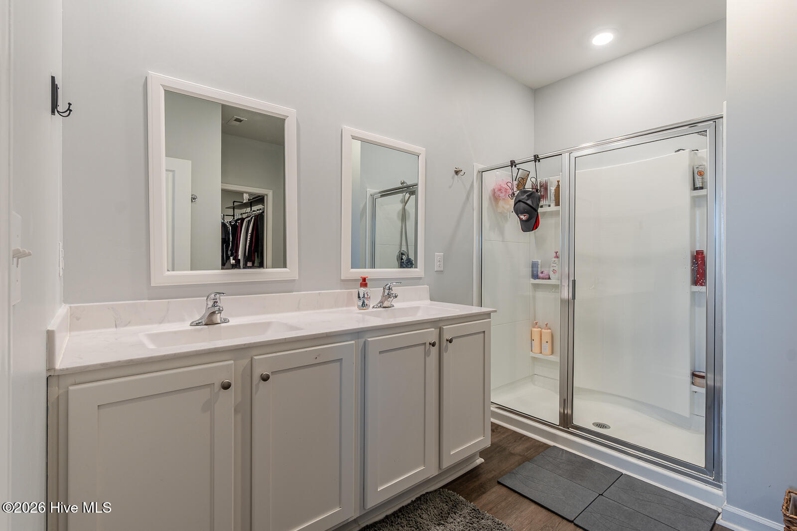 100564968 | Photo 25