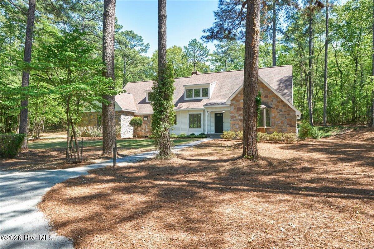 141 Bridgewater Drive, Southern Pines, NC, 28387